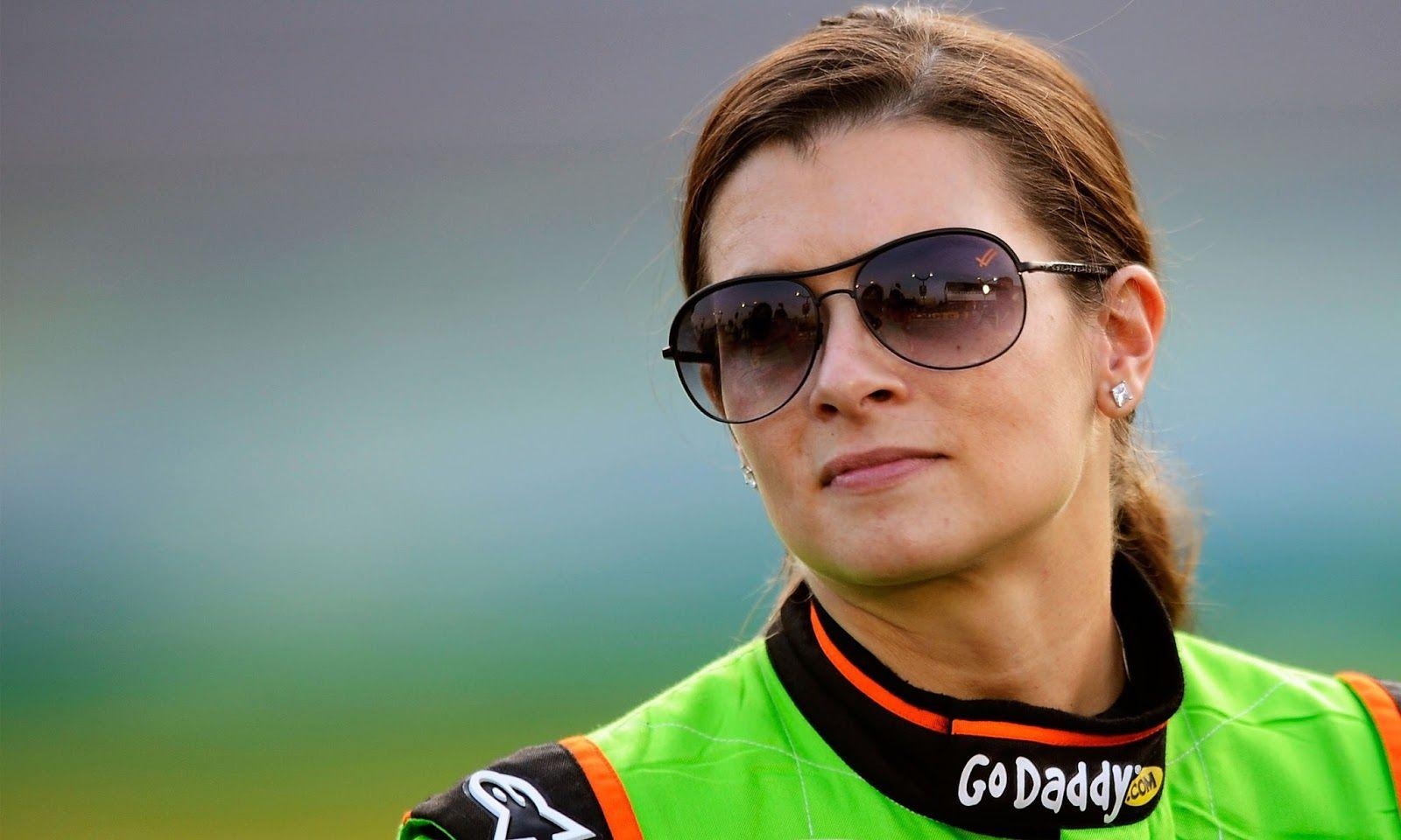 1600x960 Danica Patrick HD Wallpaper. HD Wallpaper High Definition, Desktop