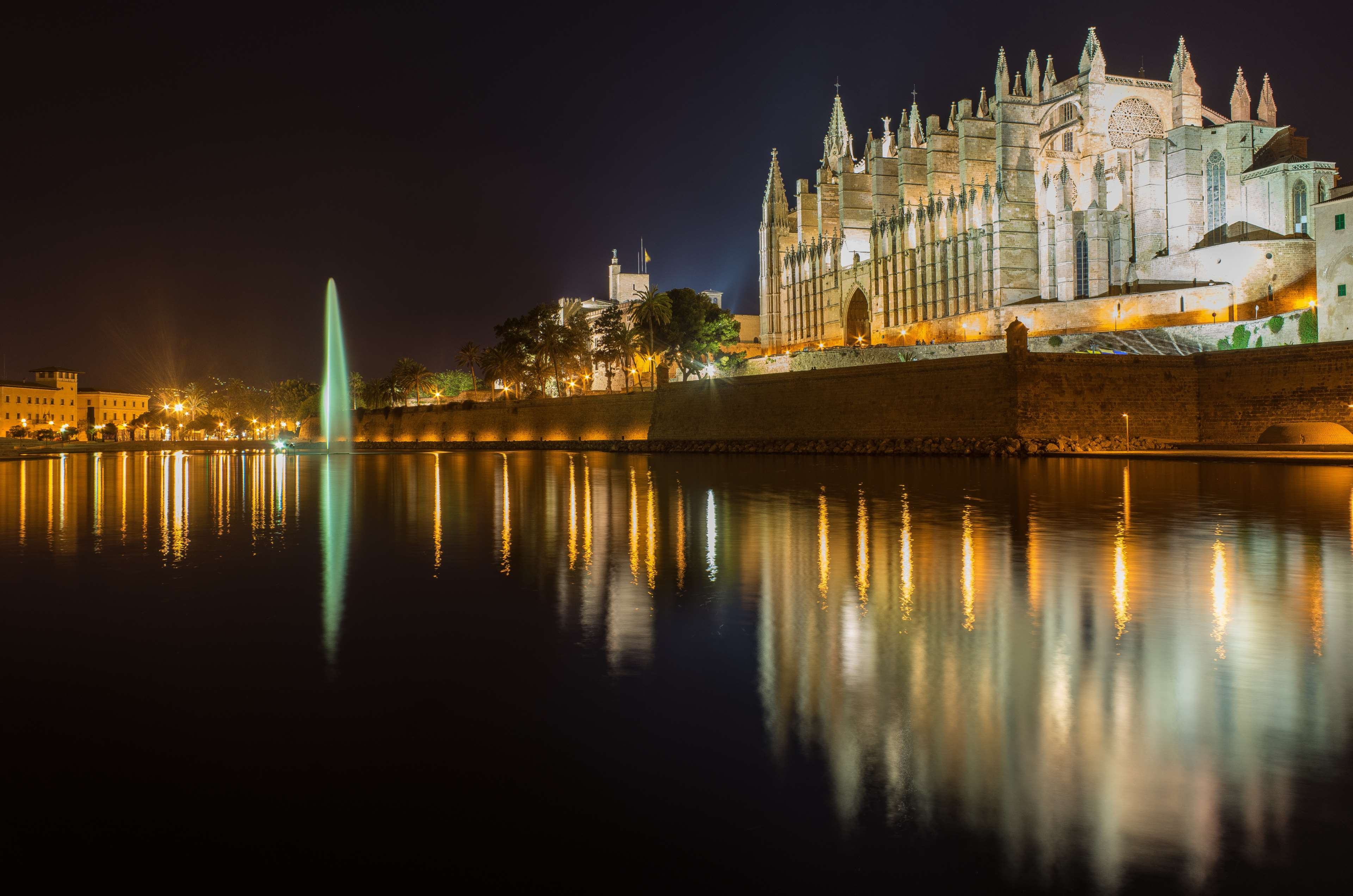 3840x2550 architecture, at night, building, cathedral, church, city, lights, Desktop