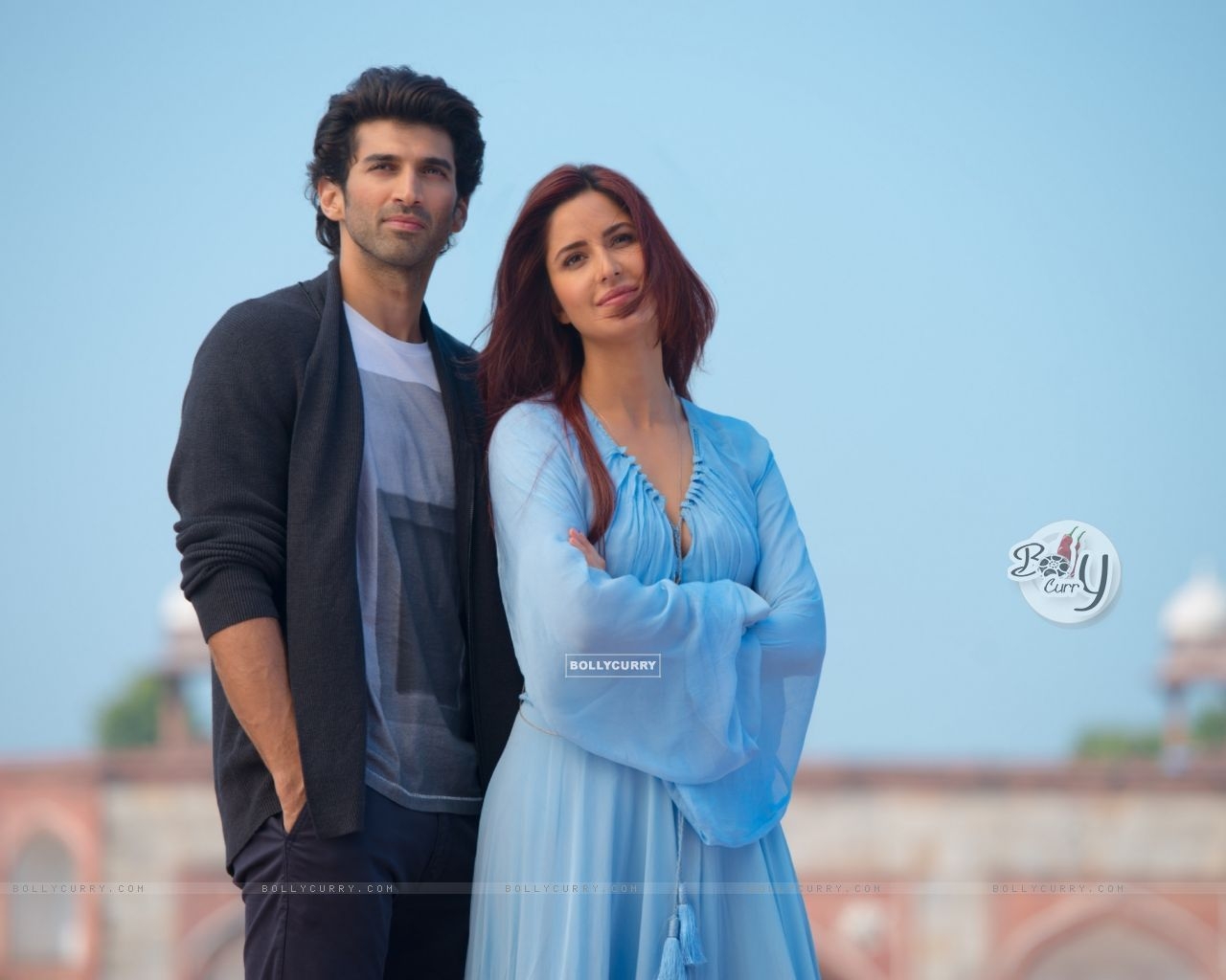 1280x1030 Wallpaper still of Katrina Kaif and Aditya Roy Kapur in Fitoor, Desktop