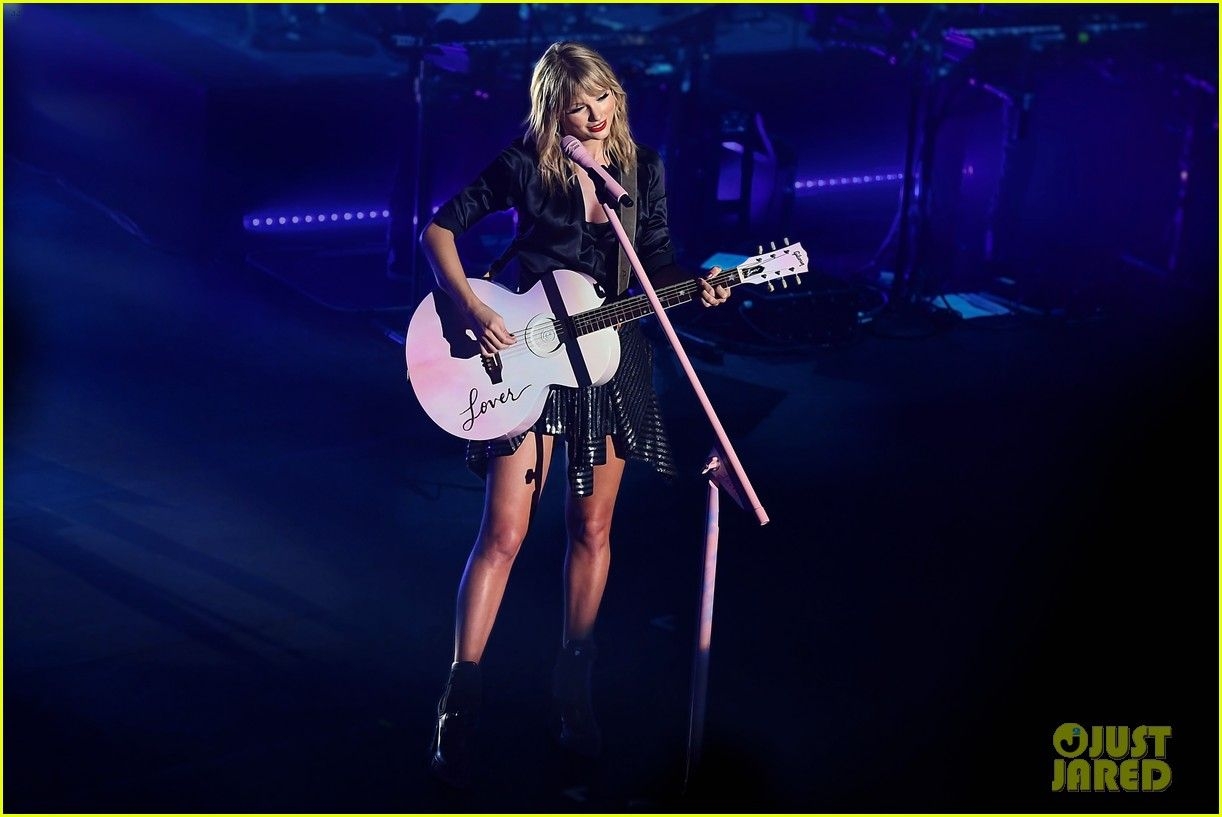 1230x820 Taylor Swift Releases Live Versions of Songs from 'City of Lover' Special Now!: Photo 1293995. Music, Taylor Swift Picture. Just Jared Jr, Desktop