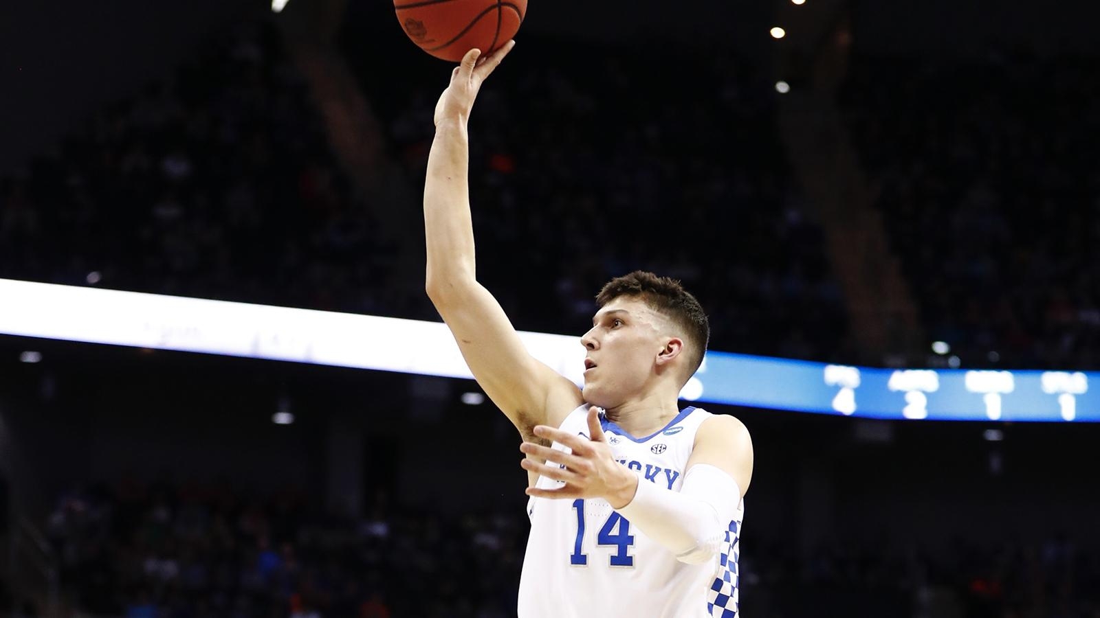 1600x900 Tyler Herro's Basketball of Kentucky, Desktop