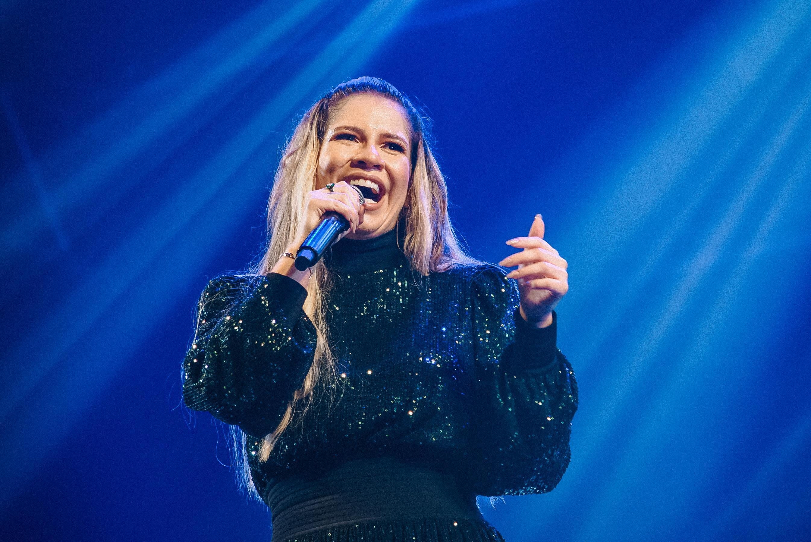 2700x1800 Brazilian singer Marília Mendonça dies in plane crash, Desktop