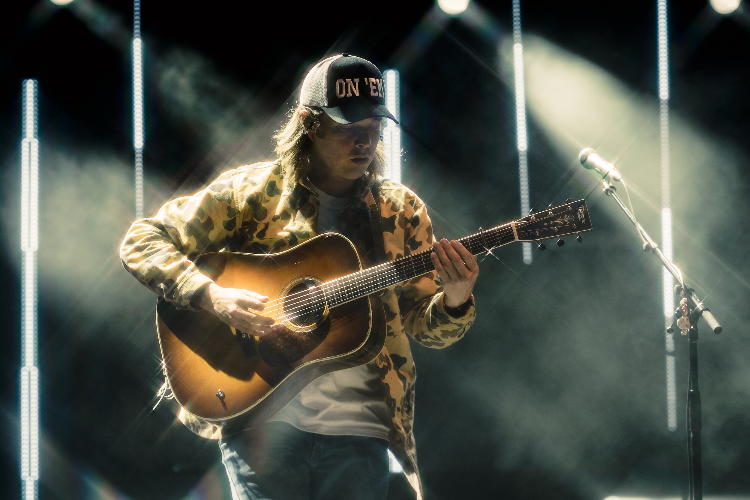 2500x1670 billy strings photo, Desktop