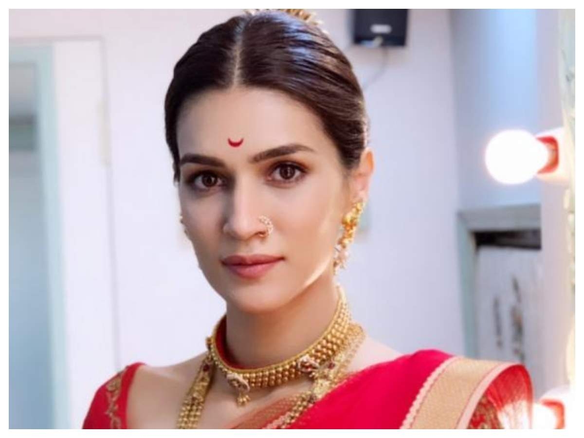 1200x900 Photo: Kriti Sanon looks stunning as.timesofindia.indiatimes.com, Desktop