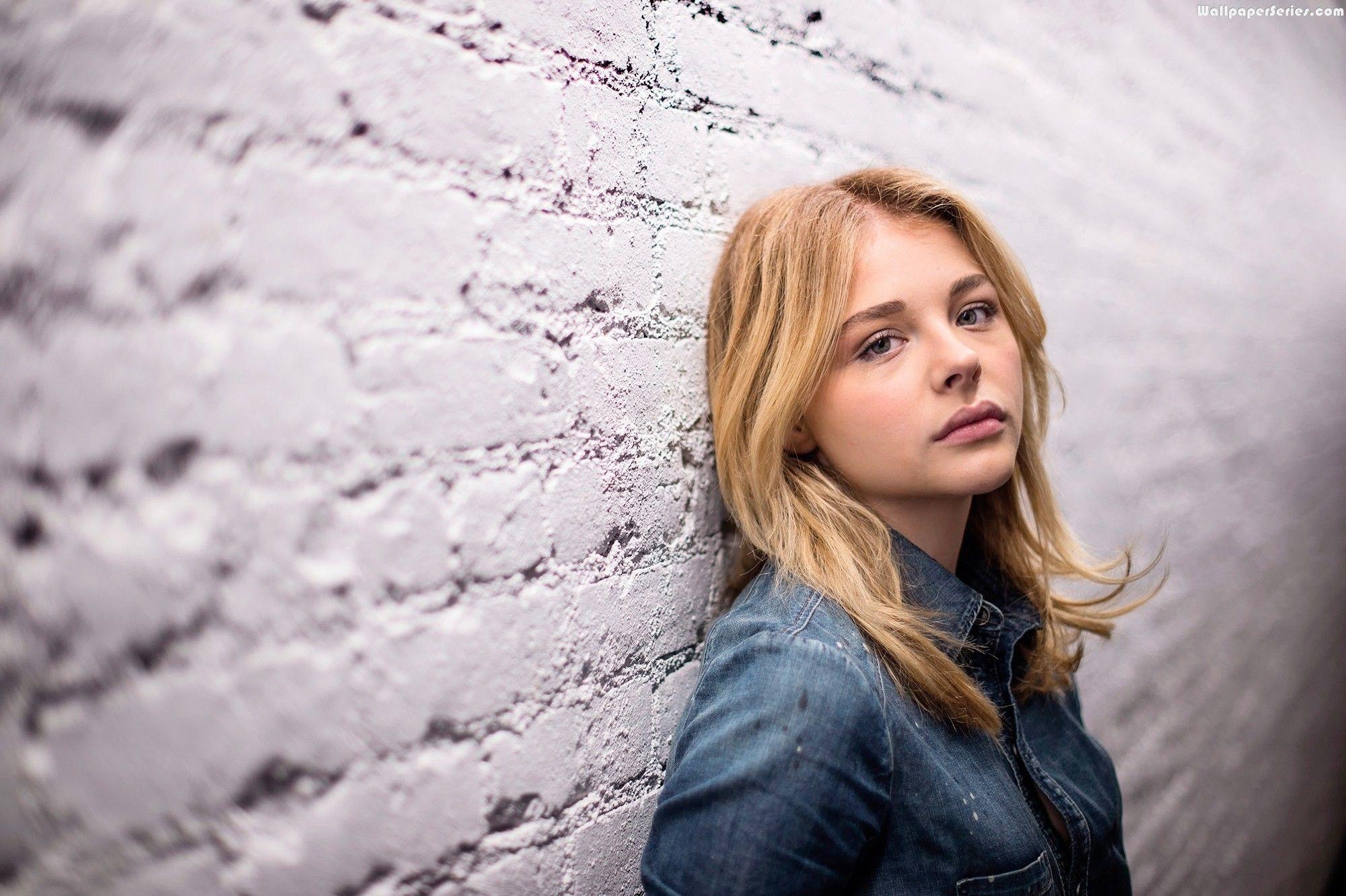 2000x1340 Download 402 Chloe Grace Moretz HD Wallpaper Background Wallpaper, Desktop