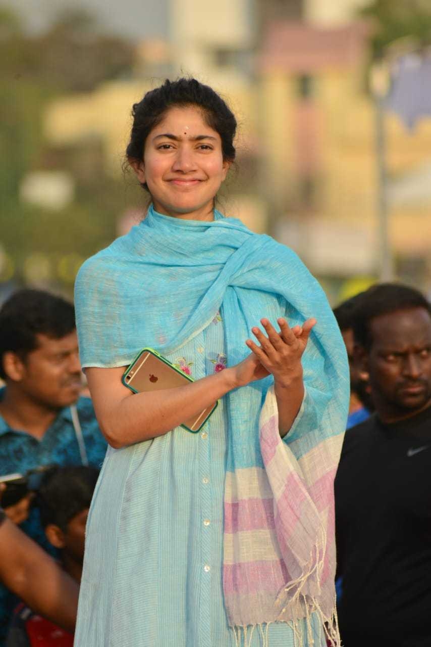 860x1280 Sai Pallavi Photo [HD]: Latest Image, Picture, Stills of Sai, Phone