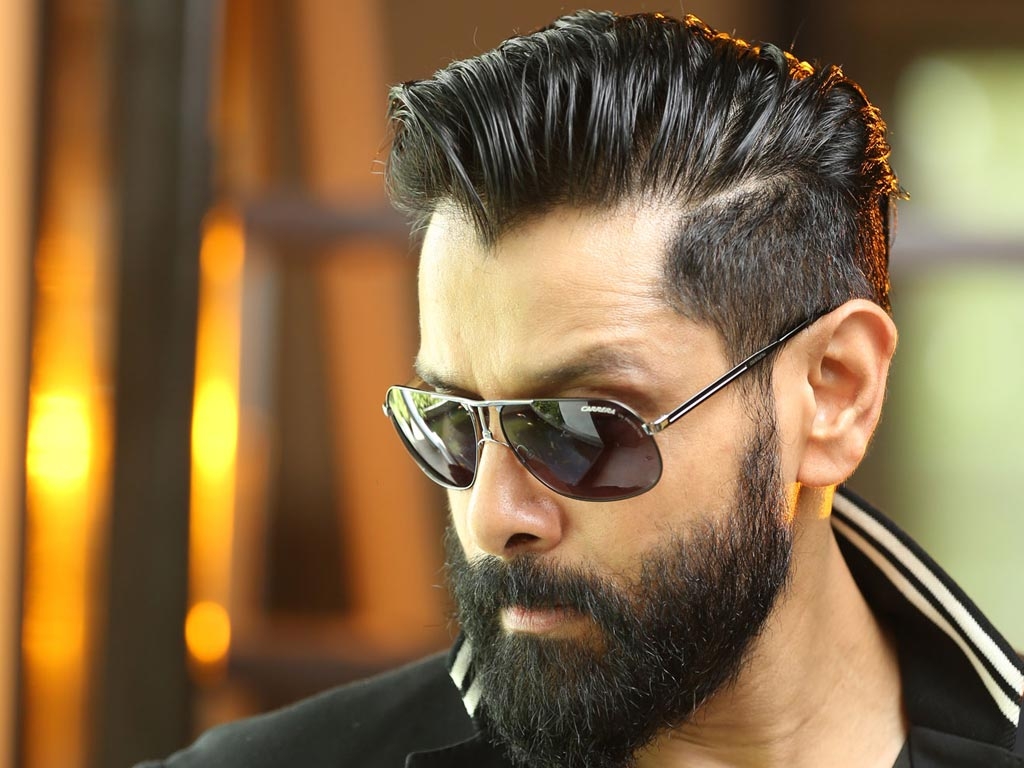 1030x770 Chiyaan Vikram HD HD Wallpaper, Desktop