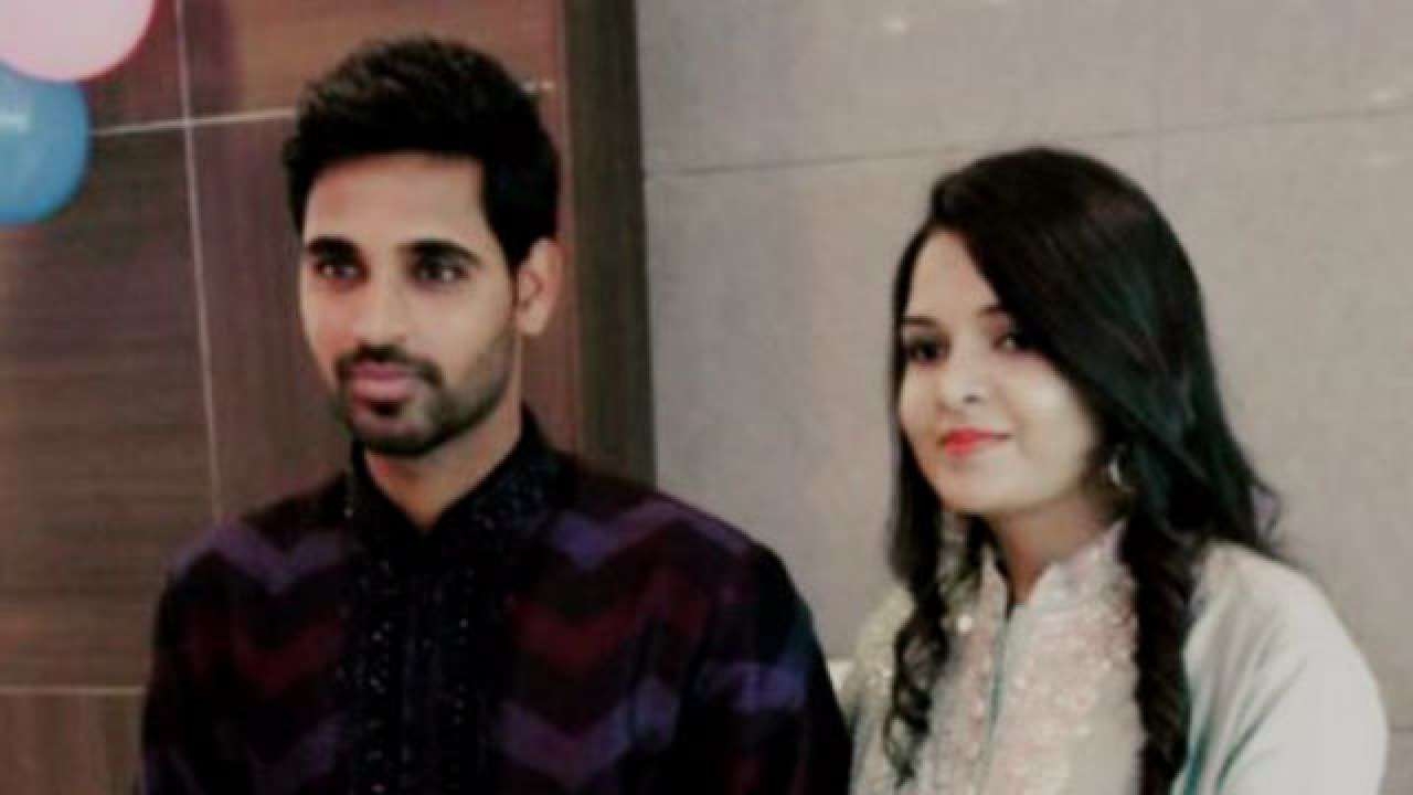 1280x720 SEE PICS. Bhuvneshwar Kumar gets engaged to Nupur Nagar, shares, Desktop