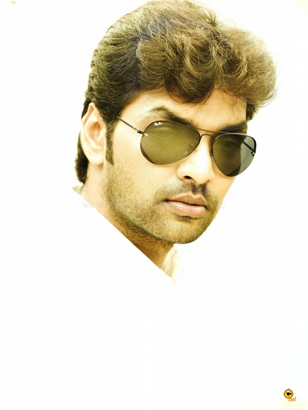 1030x1370 Jai actor photo (13), Phone