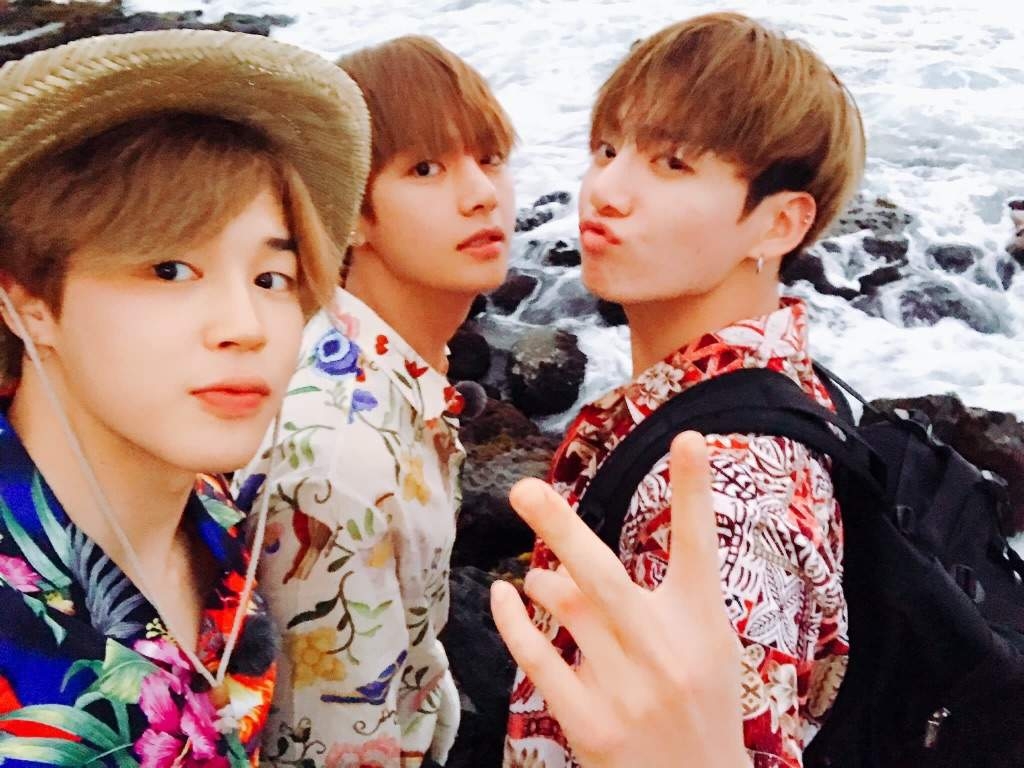 1030x770 BTS TWITTER UPDATE {Vminkook} Maknae Line. ARMY's Amino, Desktop