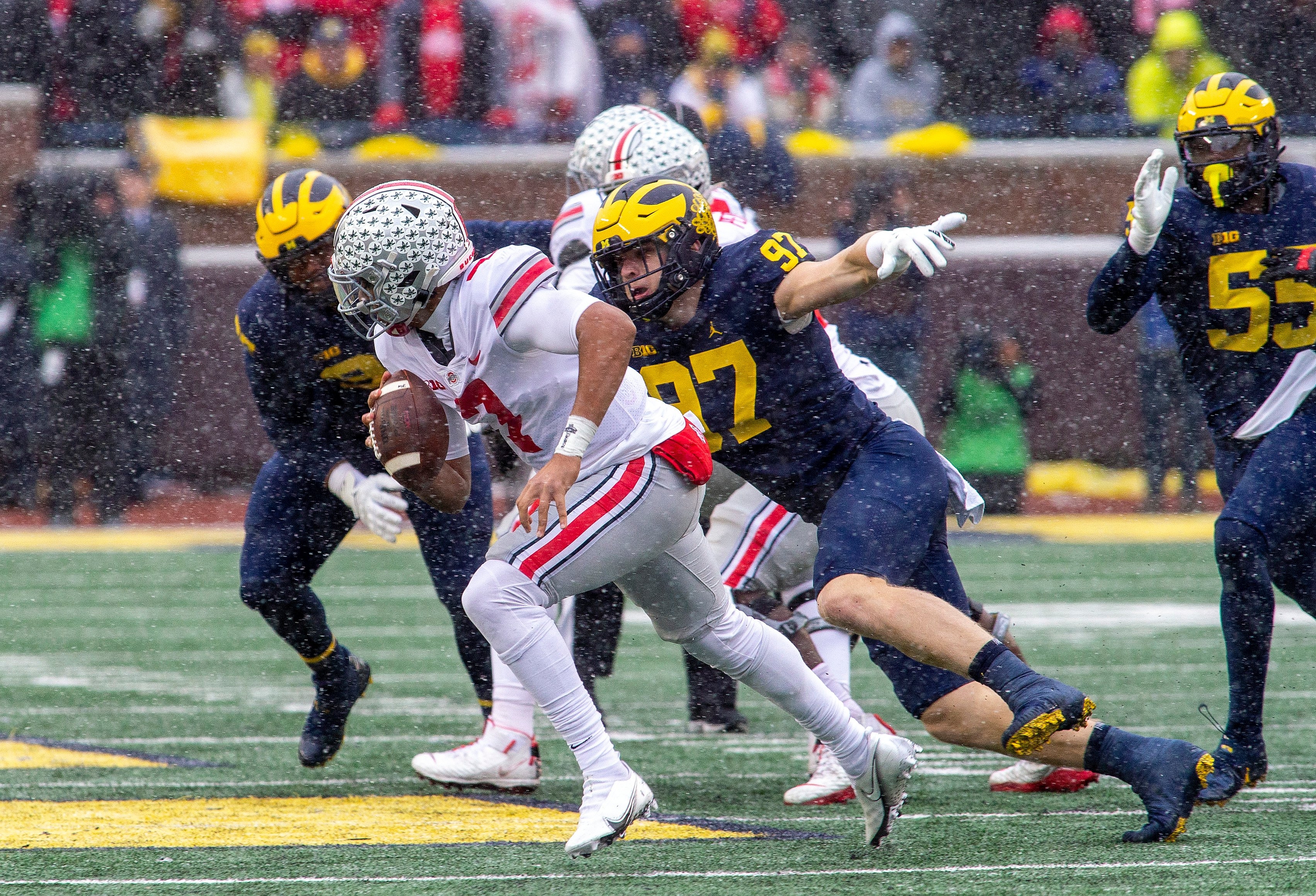 3410x2320 Michigan football star Aidan Hutchinson named Heisman Trophy finalist, Desktop