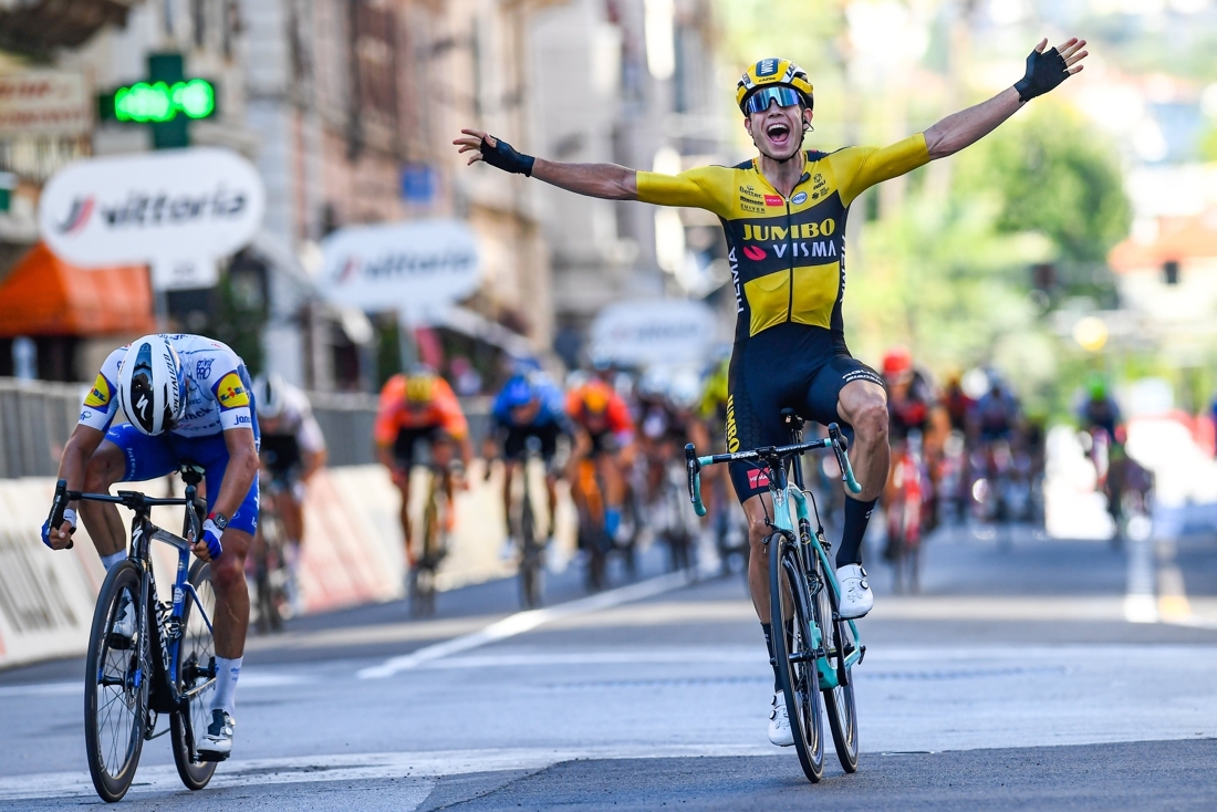 1100x740 Wout Van Aert Deed Wat Andere Grote Renners Niet Lukte: Op Zijn 25ste Milaan Sanremo Winnen. Gazet Van Antwerpen Mobile, Desktop