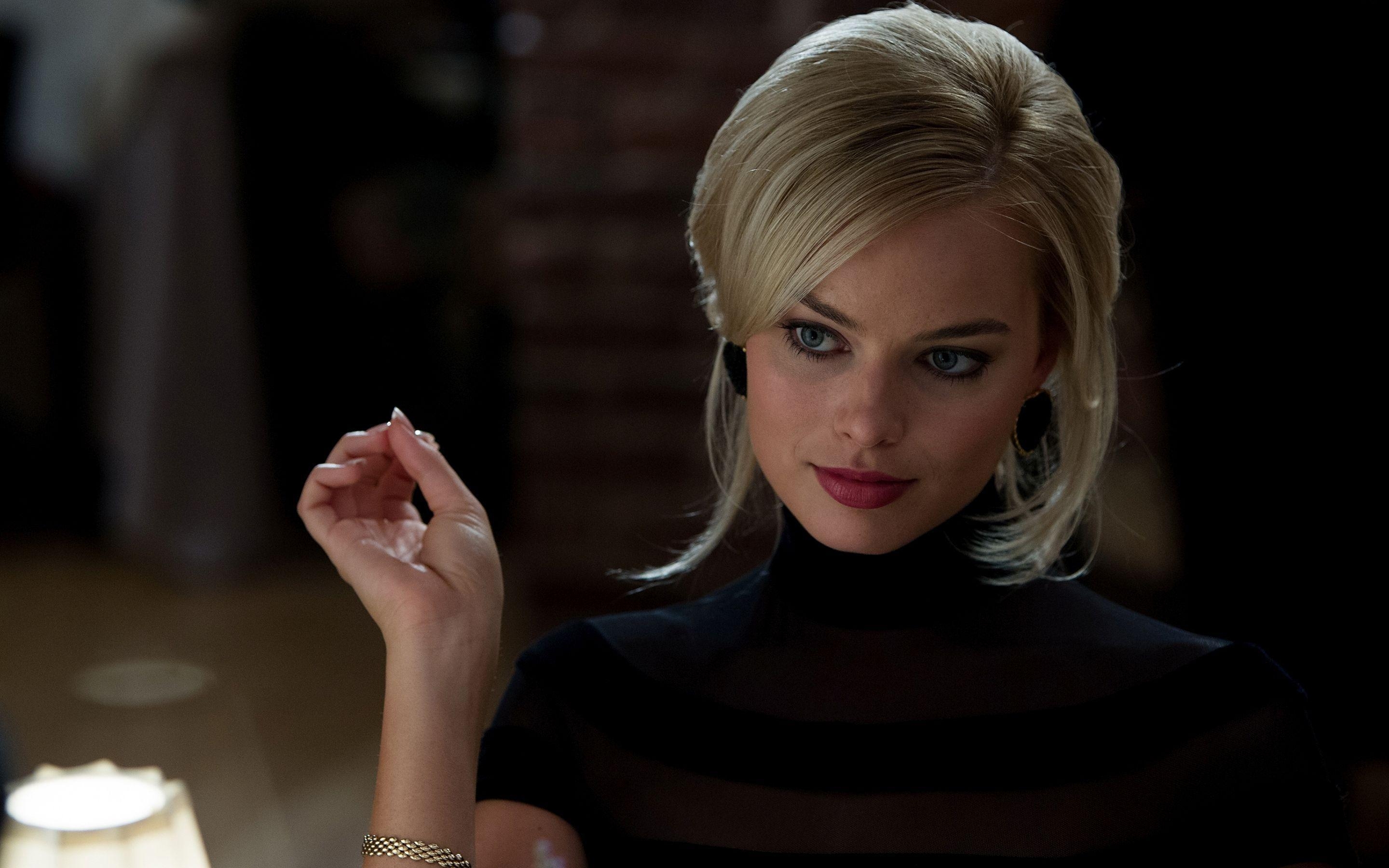 2880x1800 Margot Robbie Wallpaper, Desktop