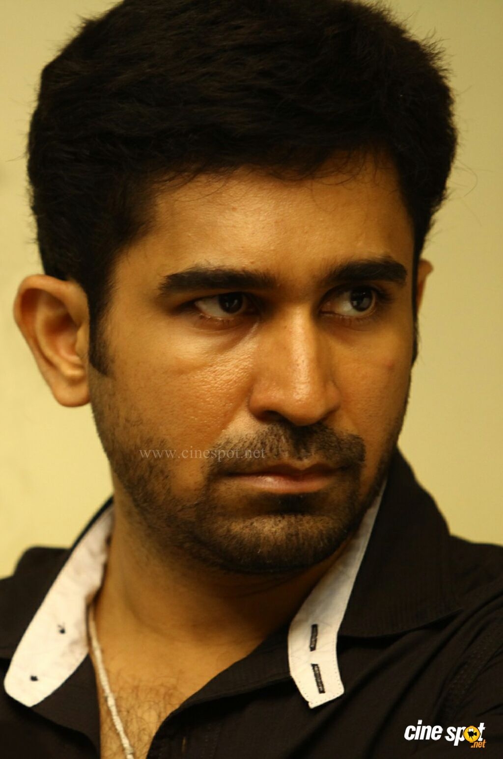 1030x1550 Vijay Antony in Salim Movie Photo (10), Phone