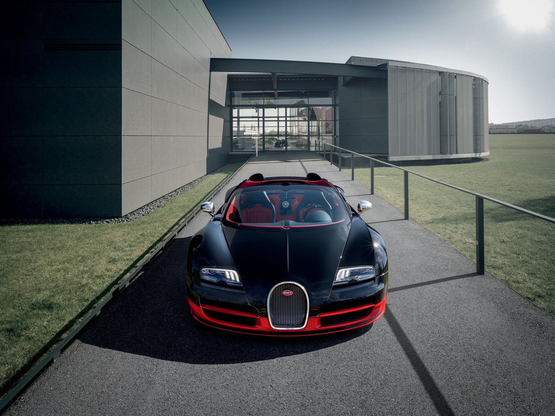 1920x1440 Bugatti Veyron Grand Sport Vitesse Black and Red News, Desktop