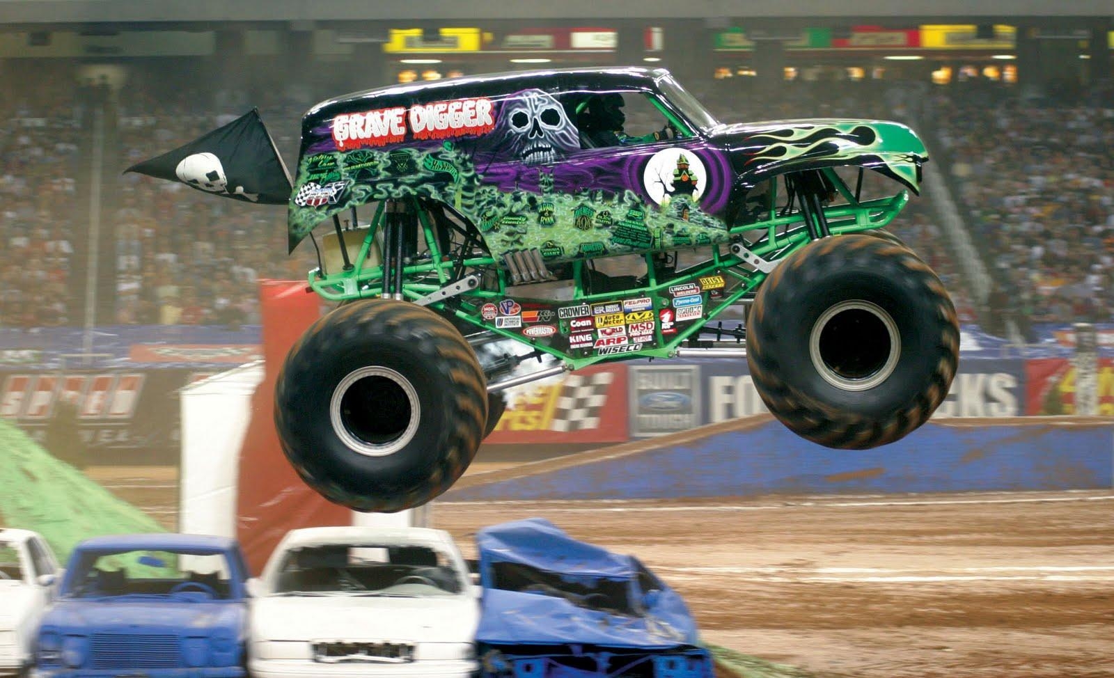 1600x980 Grave Digger 19, Desktop