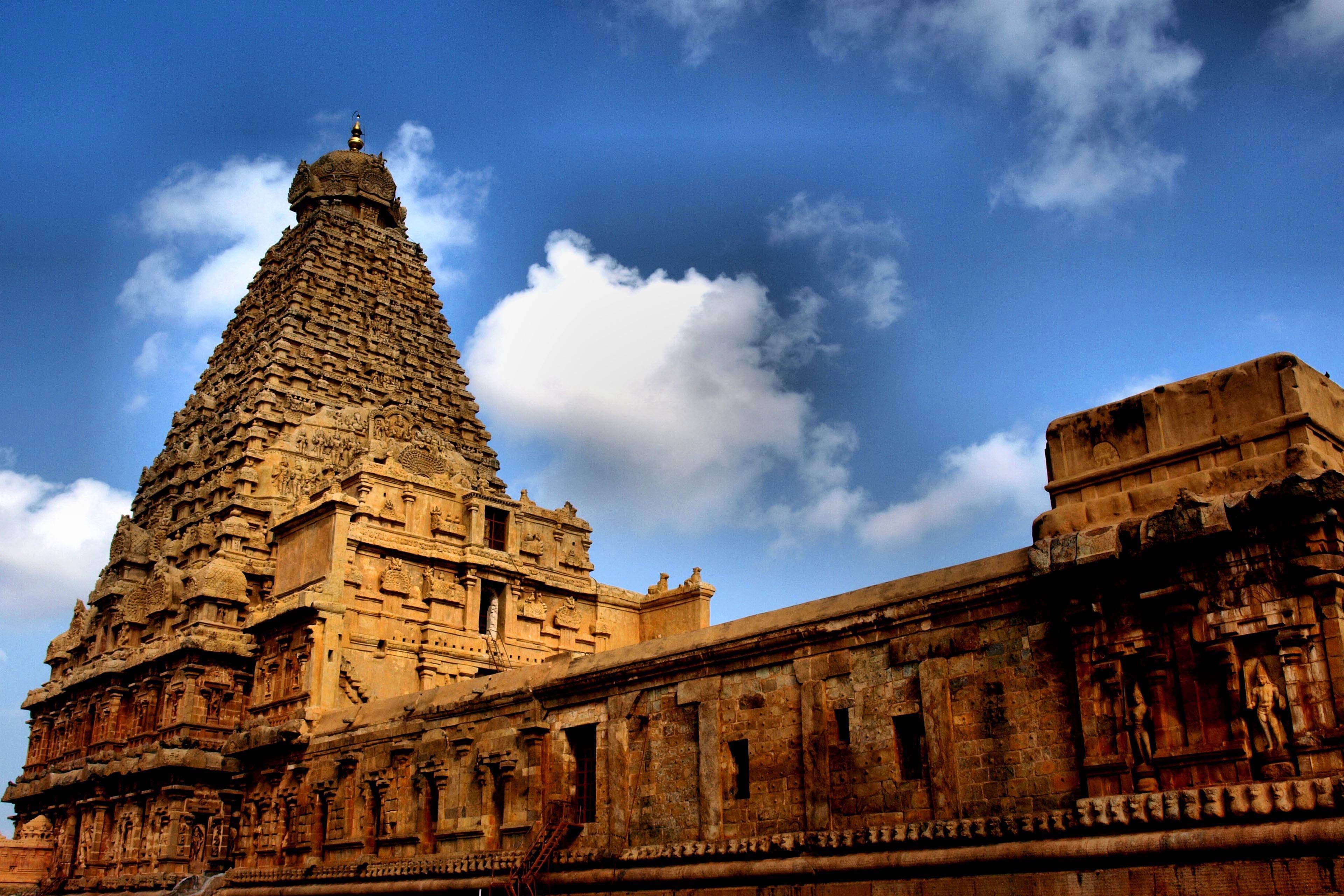 3840x2560 Brihadeeswarar Hindu Temple, India, Desktop