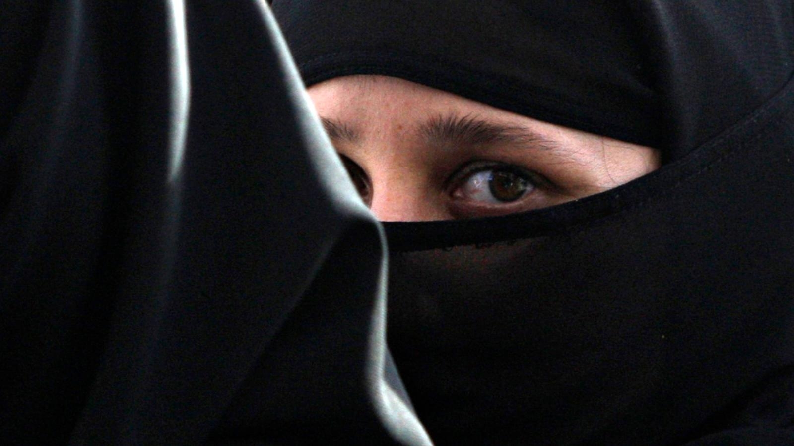 1600x900 The burqa is coming to the rescue of Pakistani women, Desktop