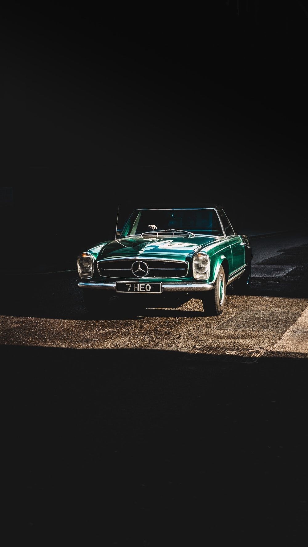 1000x1780 Mercedes Classic Car Wallpaper Free Mercedes Classic Car Background, Phone