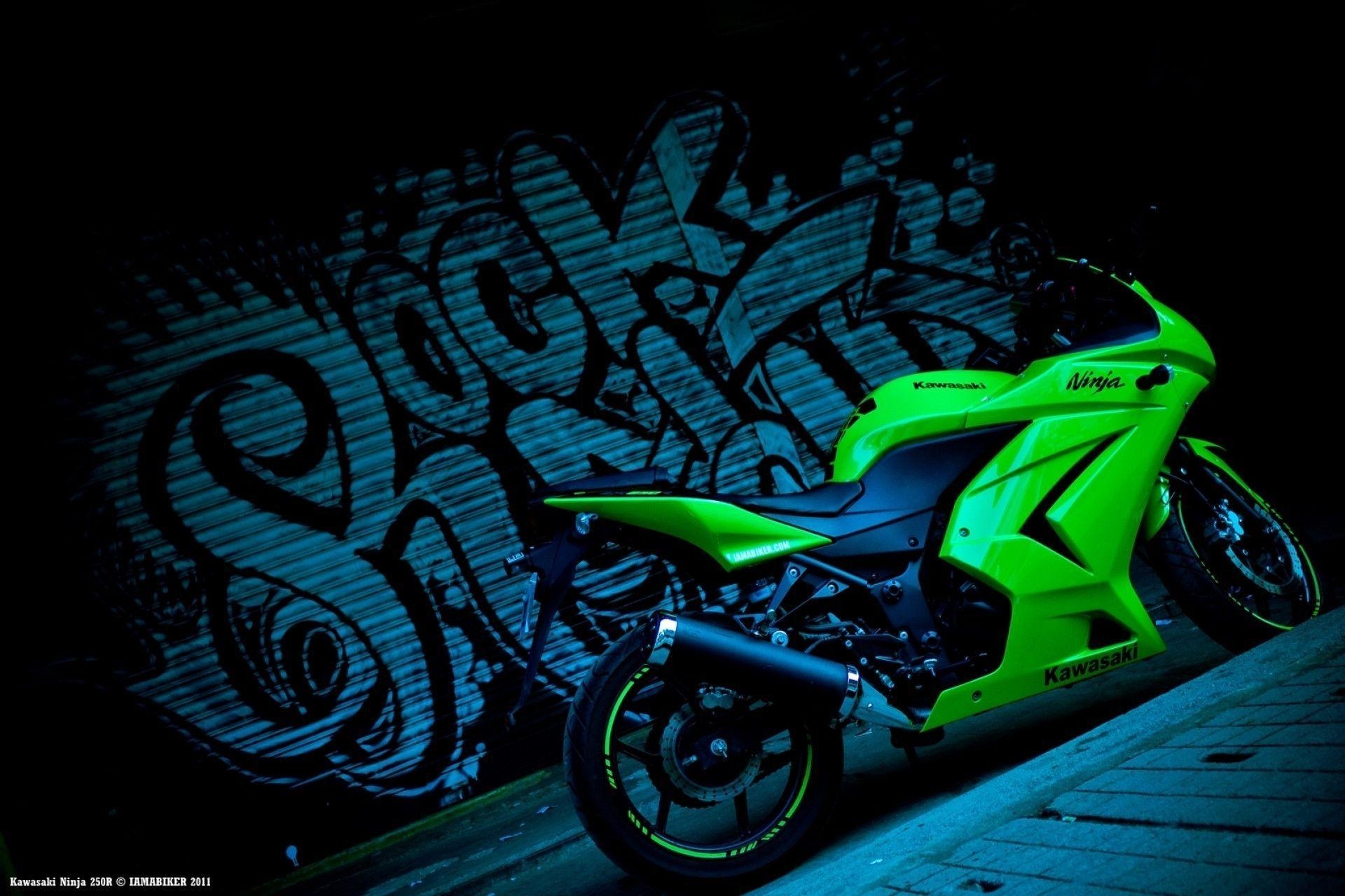 1920x1280 Kawasaki Ninja Wallpaper 0.24 Mb, Desktop