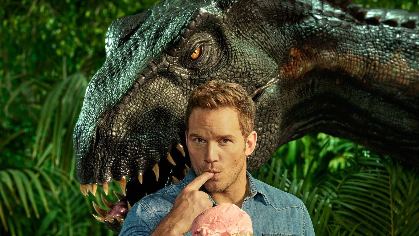 1360x770 Chris Pratt With Indoraptor In Jurassic World Fallen, Desktop