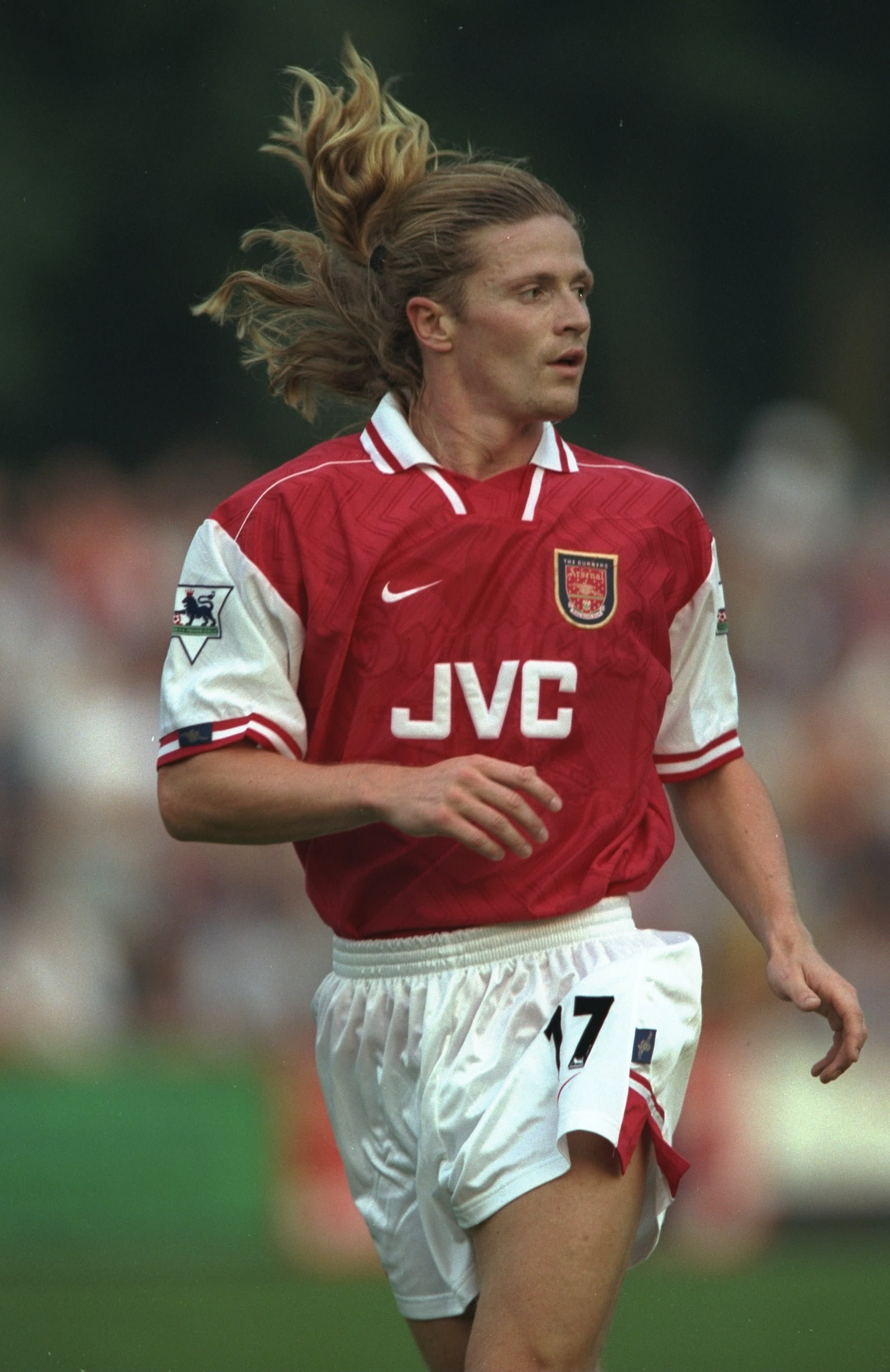 2000x3080 Emmanuel Petit, Phone