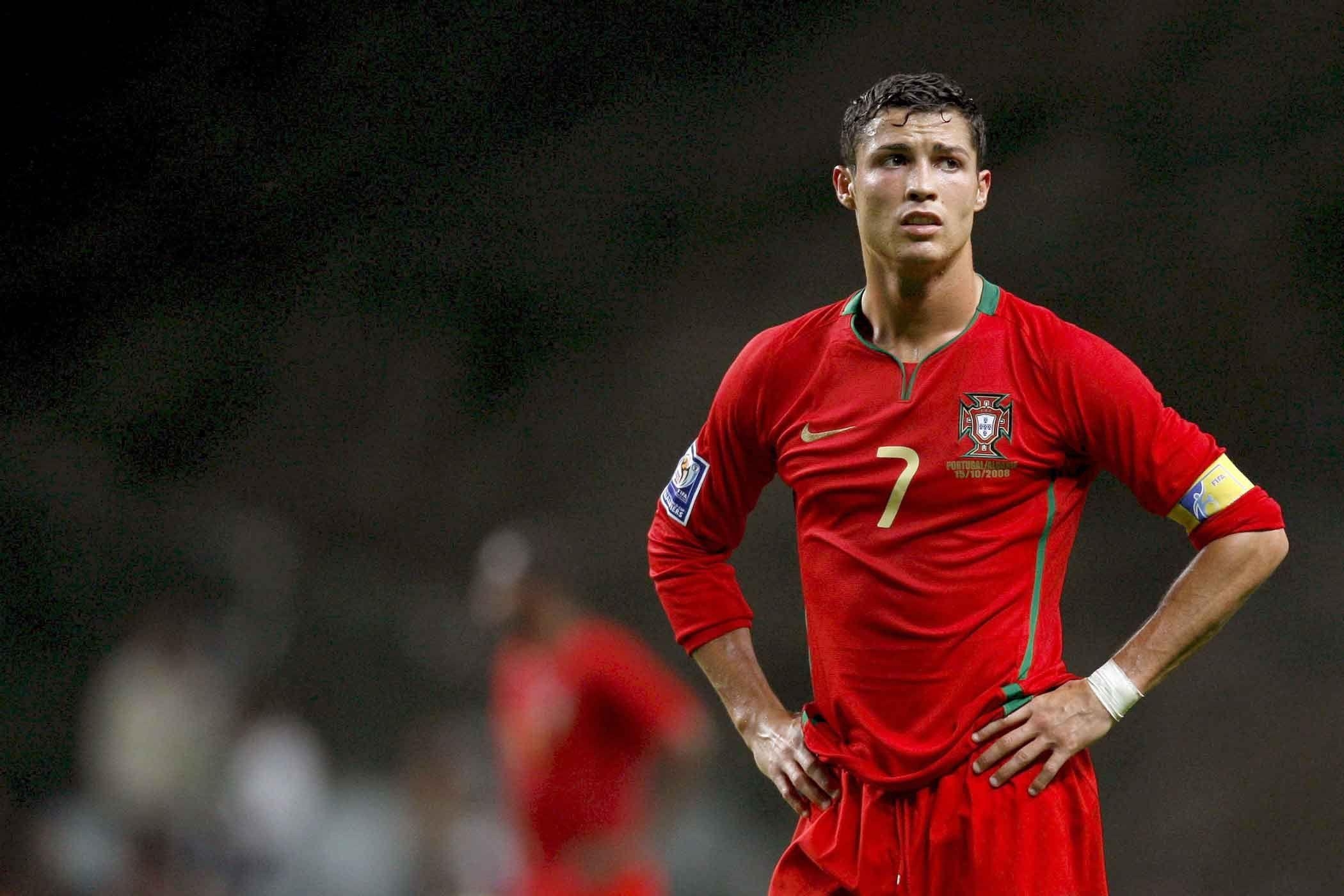 2100x1400 Sad Cristiano Ronaldo Portugal 2008 wallpaper Ronaldo, Desktop