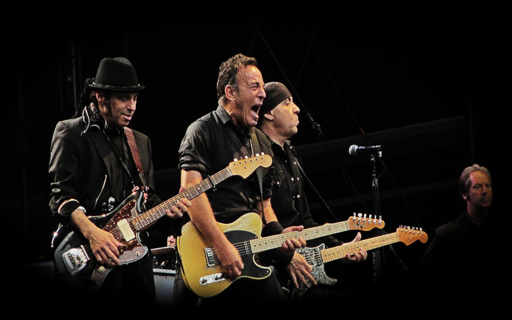 1680x1050 Bruce Springsteen Wallpaper 910x512 px, XB5, Desktop