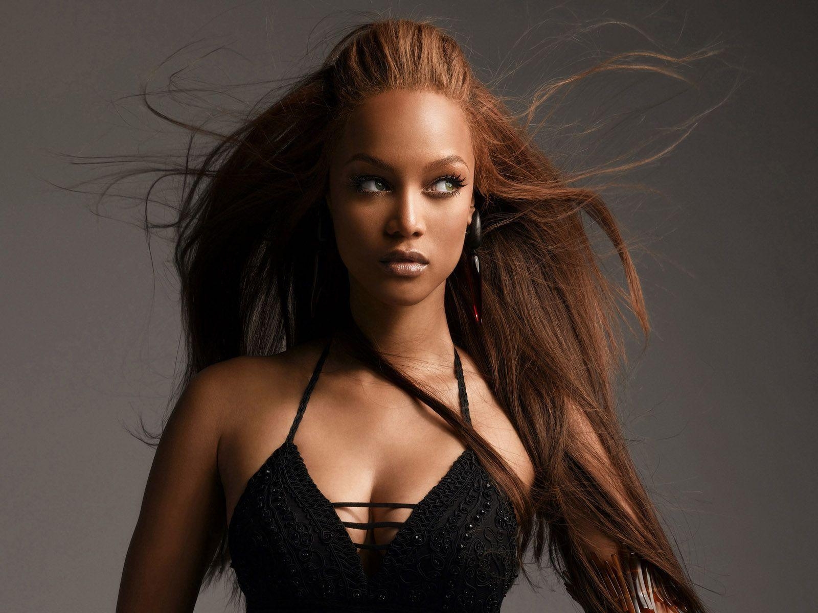 1600x1200 Tyra Banks Wallpaper, Desktop