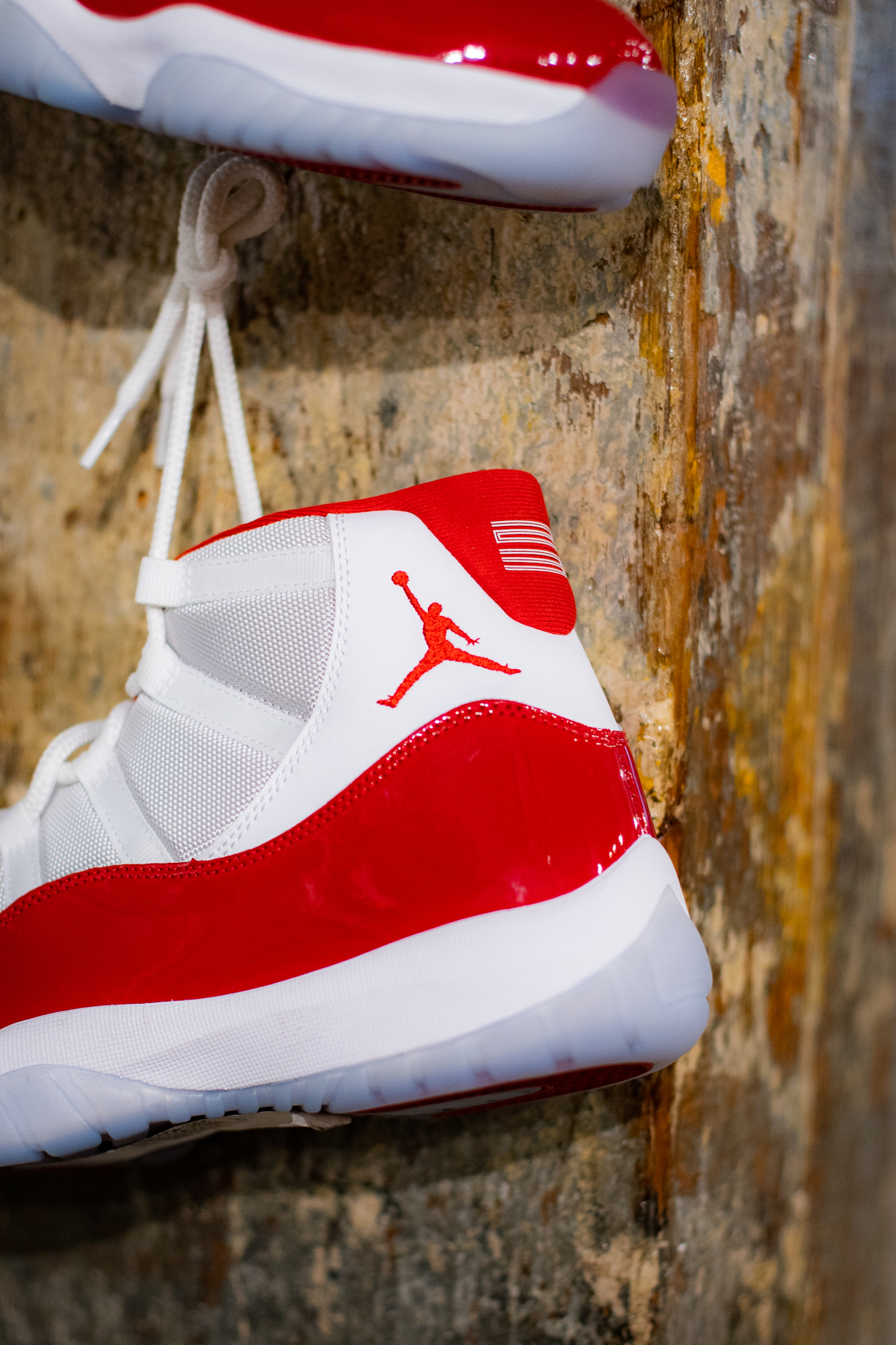 1370x2050 Air Jordan 11 Varsity Red “Cherry”, Phone