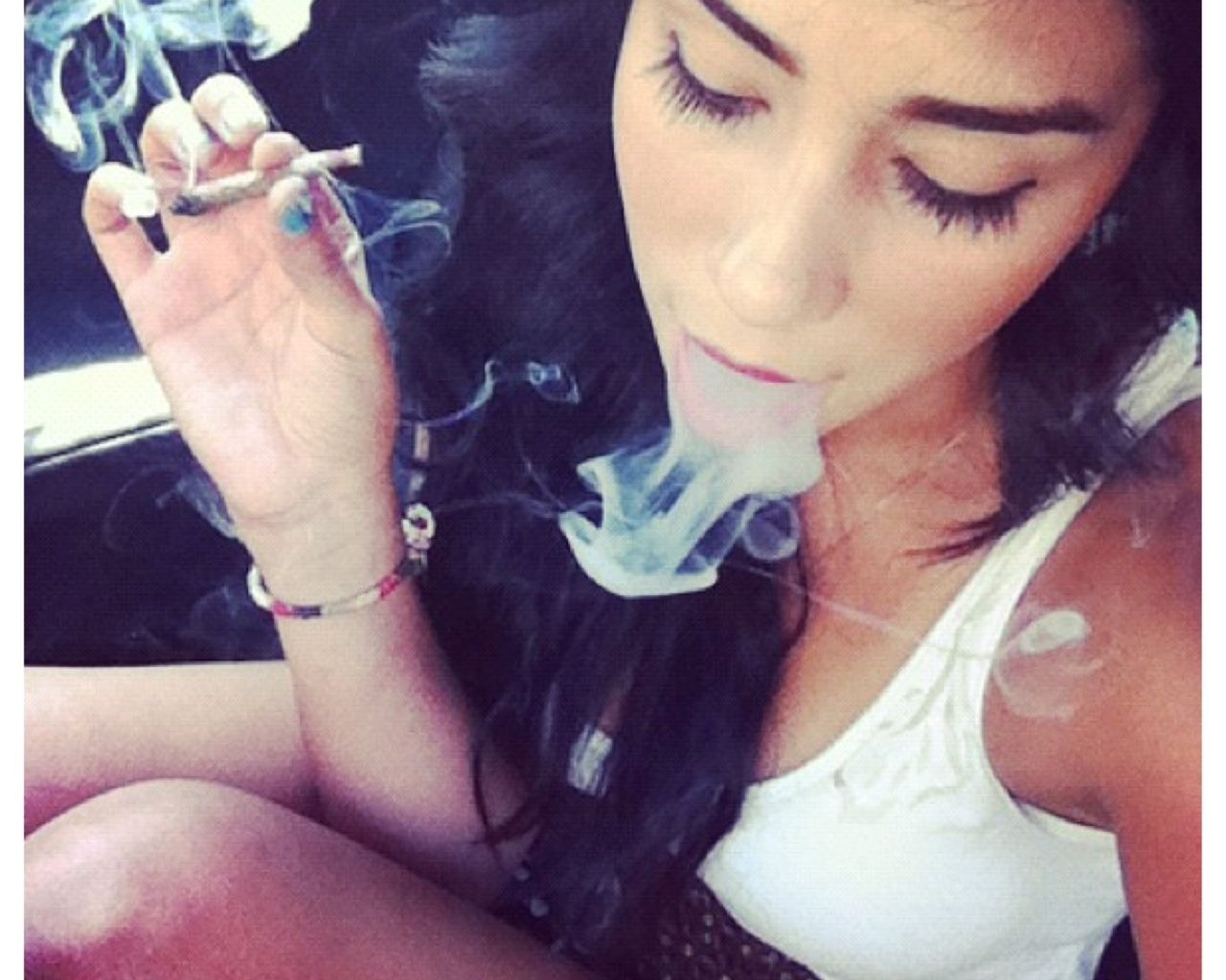 1280x1030 Free download stoner girl ganja girls who smoke weed gone Car, Desktop