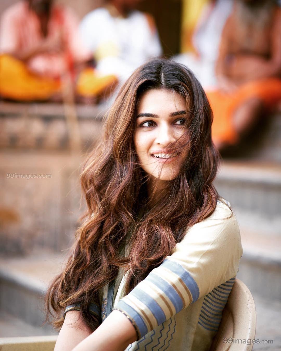 1080x1350 Kriti Sanon Hot HD Photo & Wallpaper for mobile 1080p, Phone