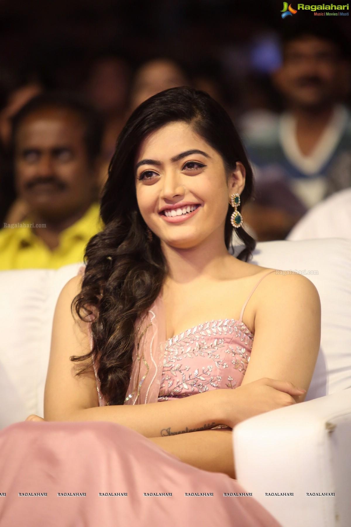 1200x1800 Rashmika Mandanna at Geetha Govindam Audio Release Image 21, Phone