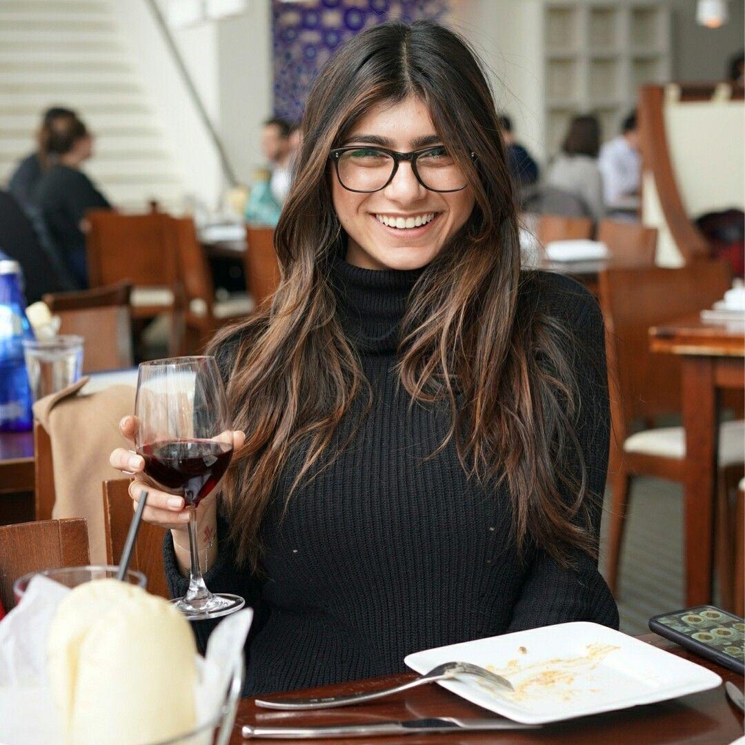 1080x1080 Mia Khalifa HD phone wallpaper, Phone