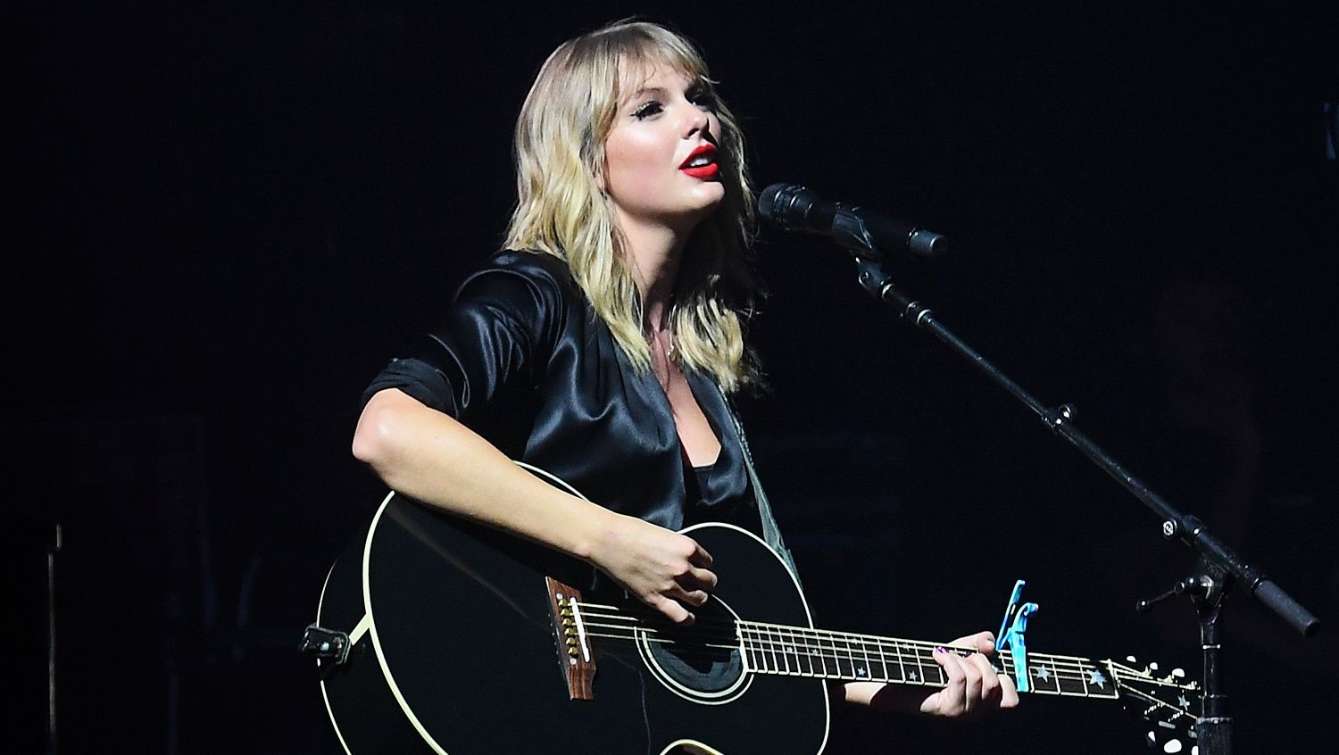 1500x850 Taylor Swift 'City of Lover' Paris Concert: Listen to the Live Songs!. Music, Taylor Swift, Desktop