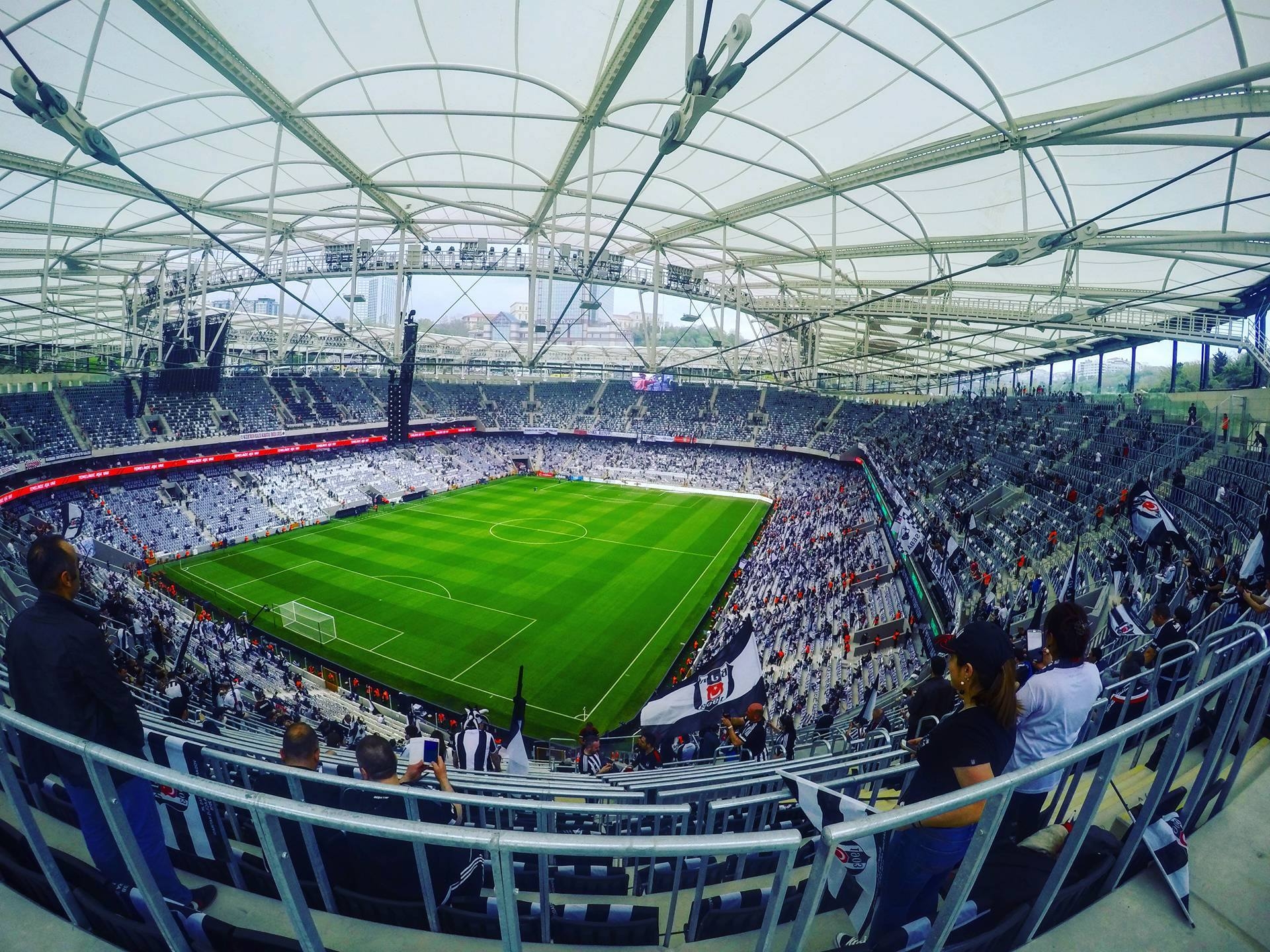 1920x1440 Vodafone Park Deplasman Tribünü, Desktop