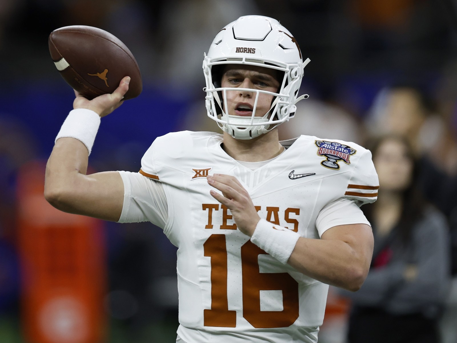 1600x1200 Texas Longhorns QB Arch Manning Looked, Desktop