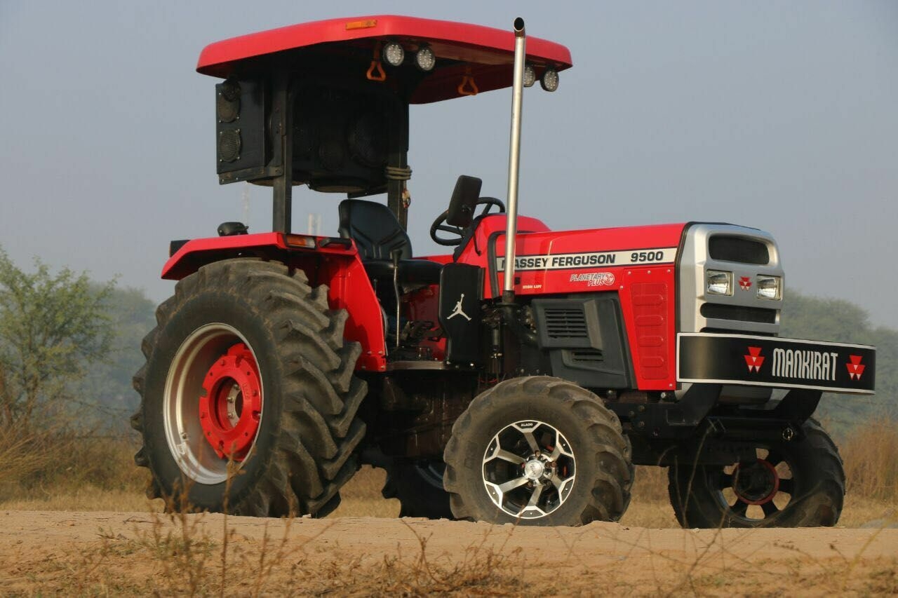 1280x860 There are #tractors, and then there is #MASSEY! The tall, red and handsome #MF 9500 from TAFE, is an uber ver. Tractors, Massey ferguson tractors, Massey ferguson, Desktop