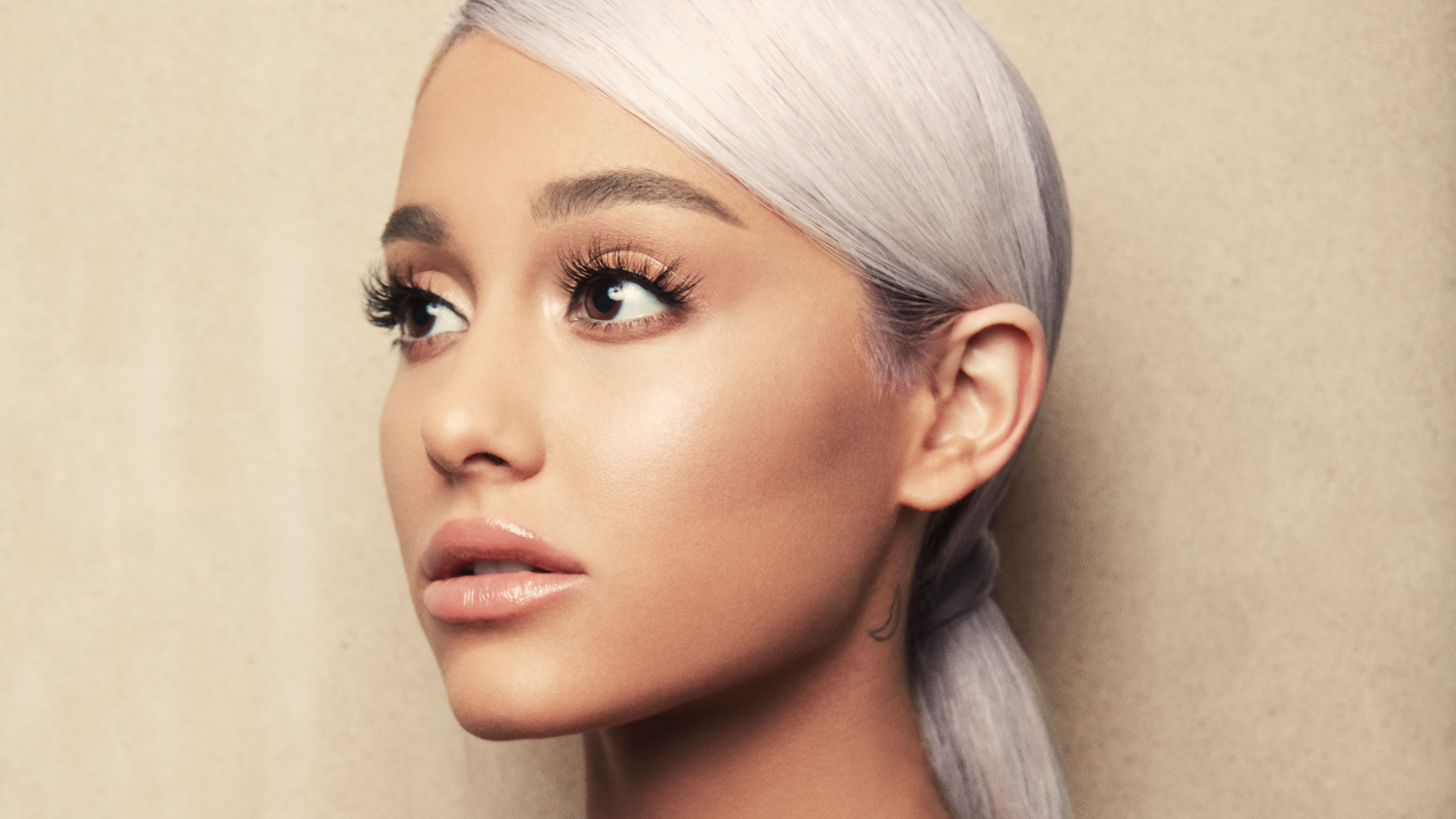 5120x2880 Ariana Grande Portrait 5K Wallpaper, Desktop