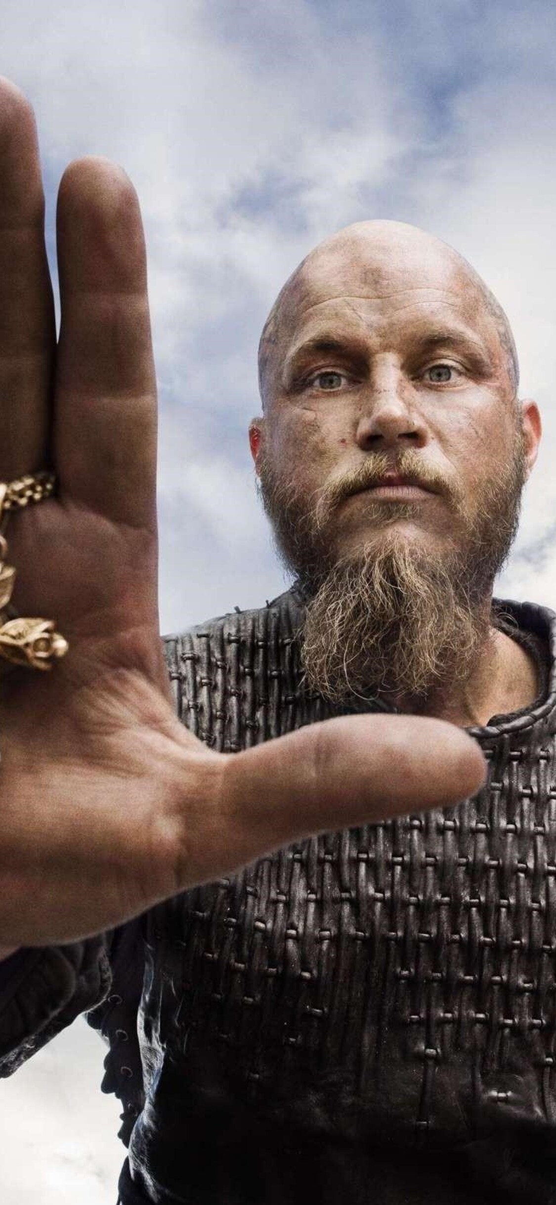 1130x2440 Ragnar Lodbrok In Vikings, Phone