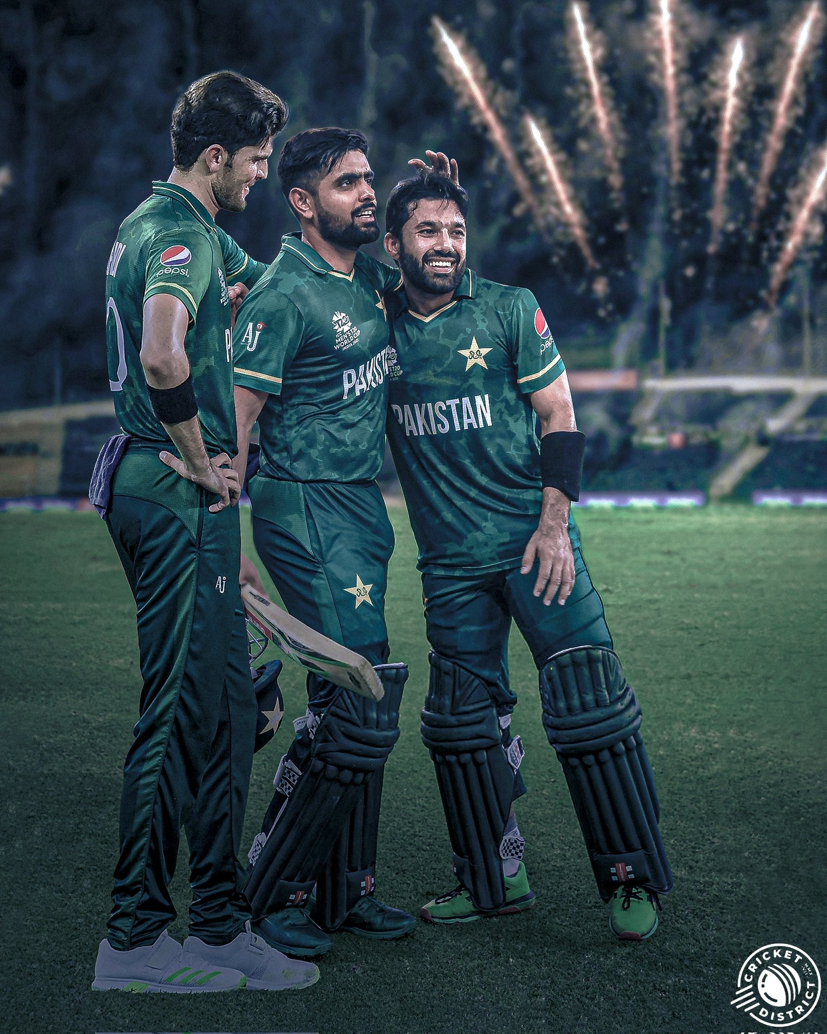 1640x2050 ESPNcricinfo Shah Afridi with the Sir Garfield Sobers Trophy for the ICC Men's Cricketer of the Year, Phone