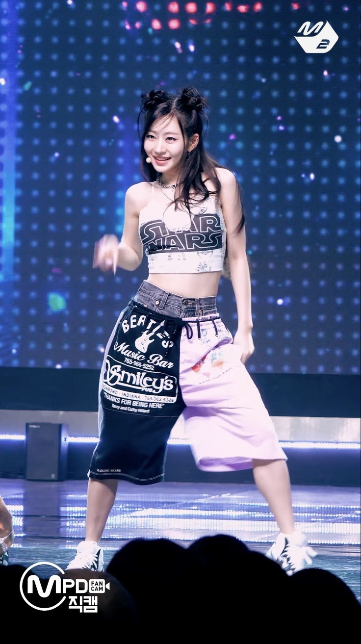 740x1320 julie - 쉿 (shhh) 230727. Kpop outfits, Phone