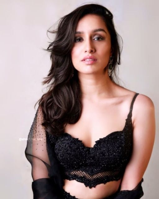 520x640 Shraddha Kapoor hot photo, Phone