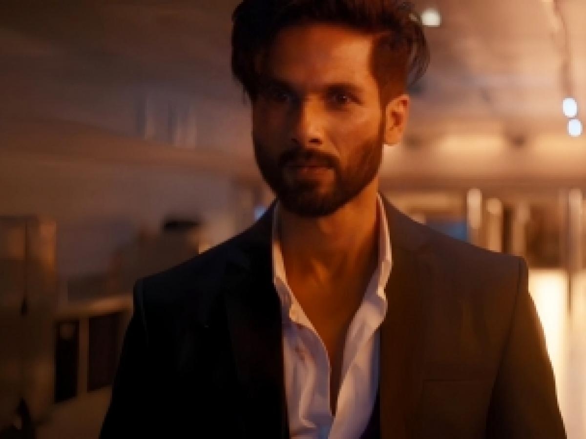 1200x900 shows Shahid Kapoor as a killing machine, Desktop