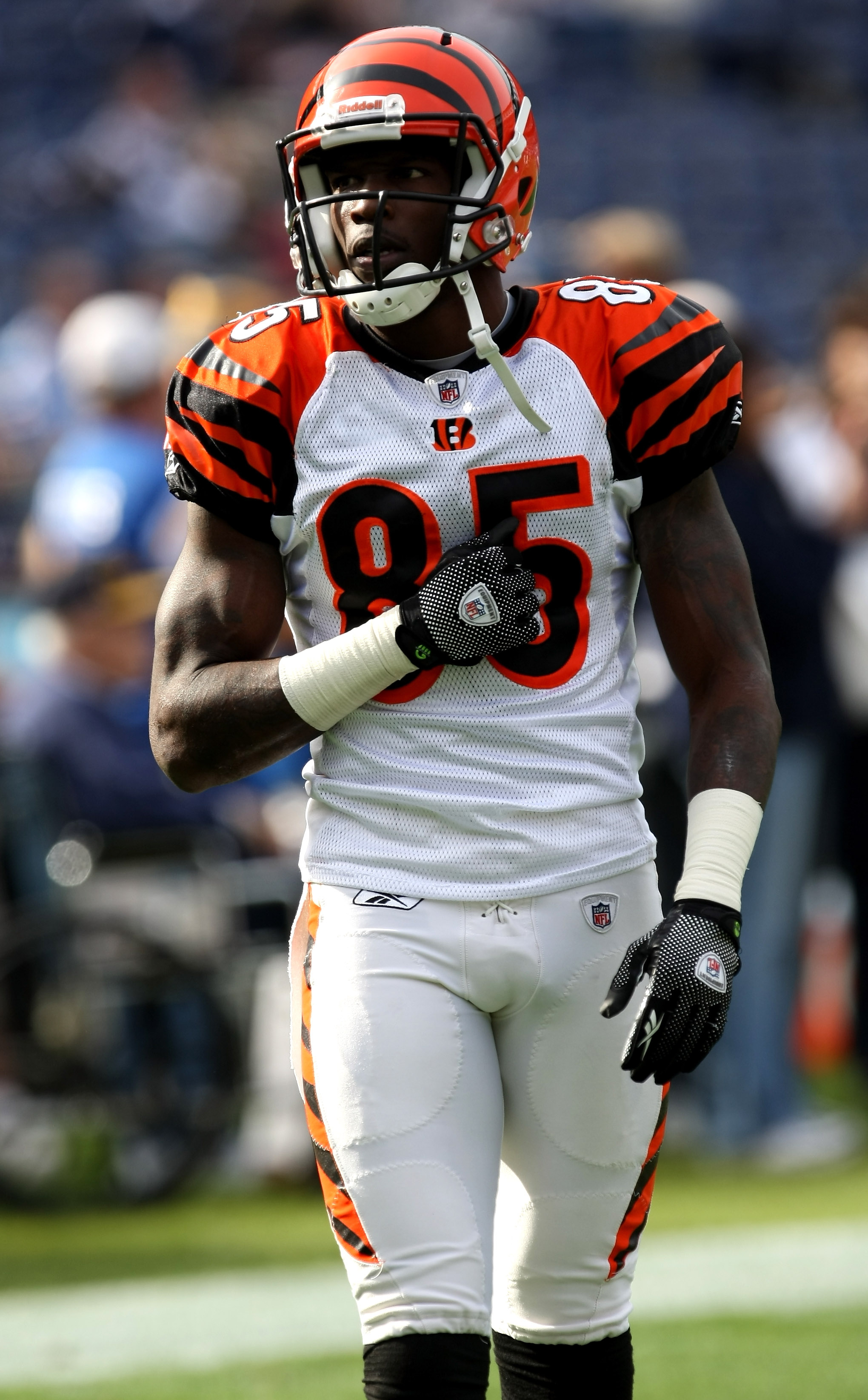 2040x3290 Terrell Owens and Chad Ochocinco: Why They Can't Coexist in Cincinnati. Bleacher Report. Latest News, Videos and Highlights, Phone