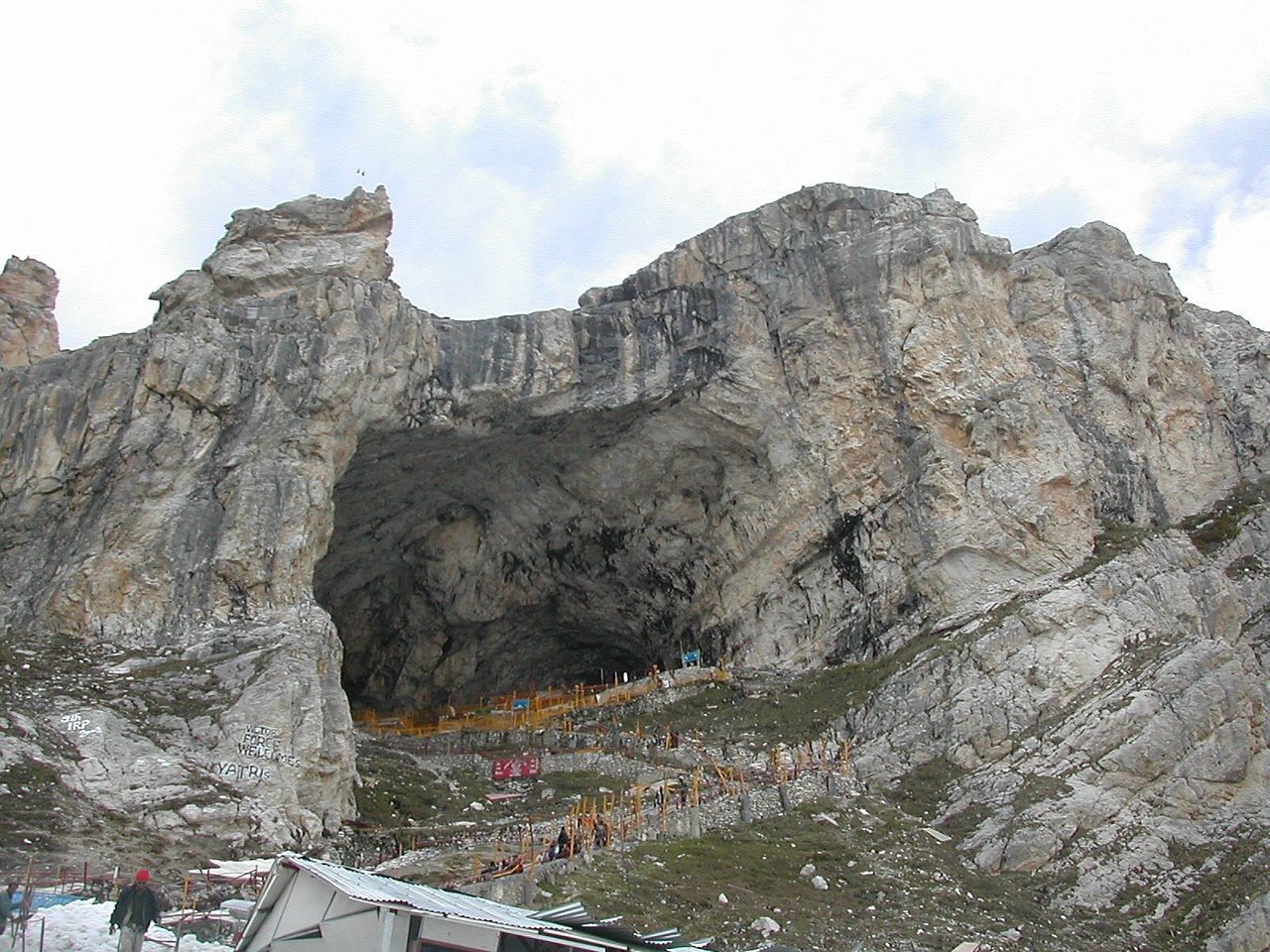 1280x960 Cave Temple of Lord, Desktop