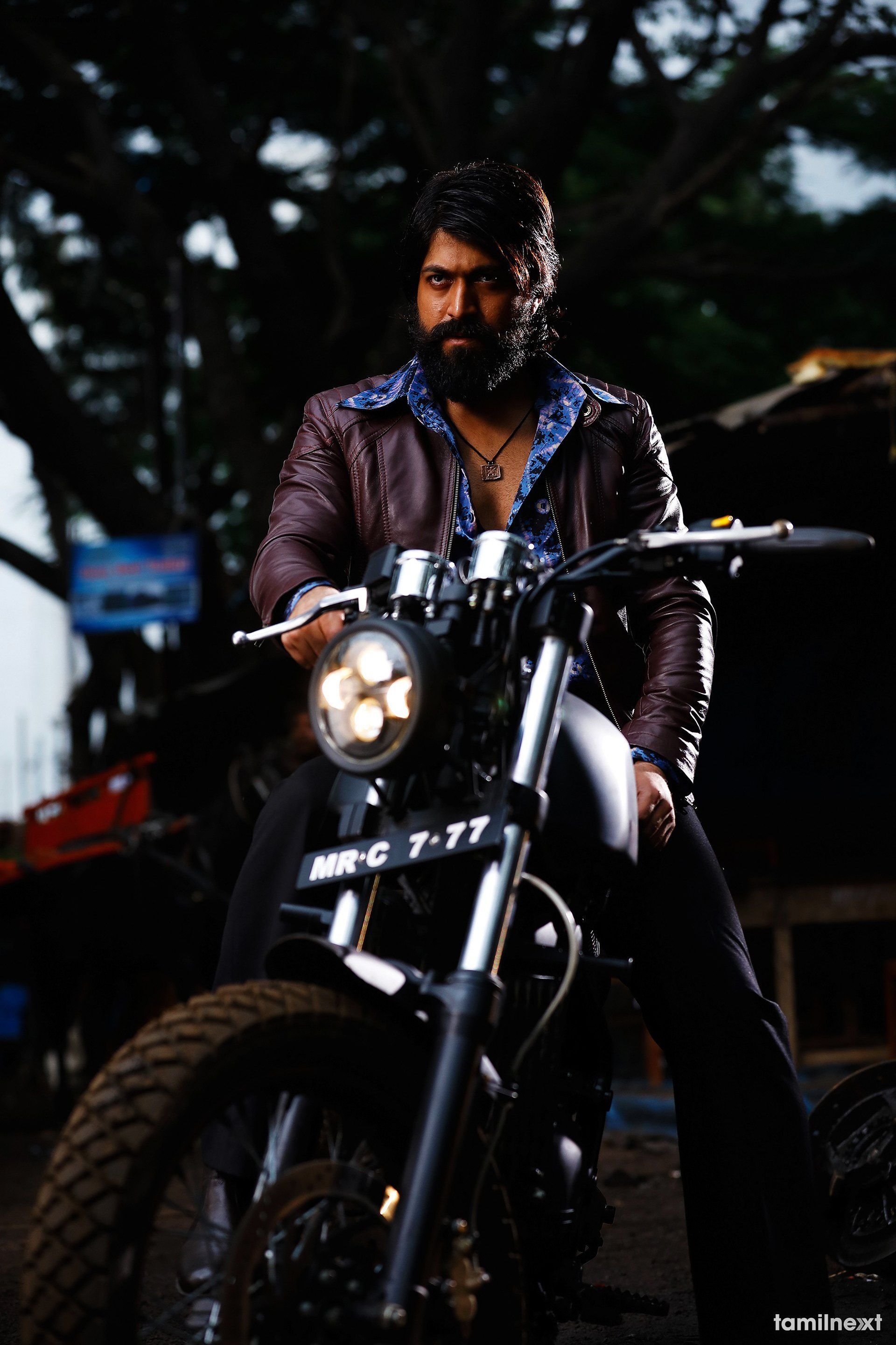 1920x2880 KGF Movie HD Photo #coolhdphotos. Galaxy picture, HD photo, Allu arjun wallpaper, Phone