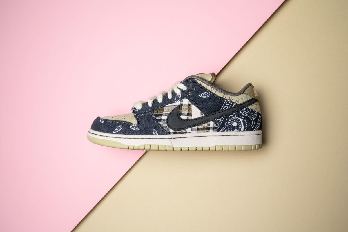 1200x800 Nike Teams With Travis Scott For Bandanna Print Dunk Low Sneakers, Desktop