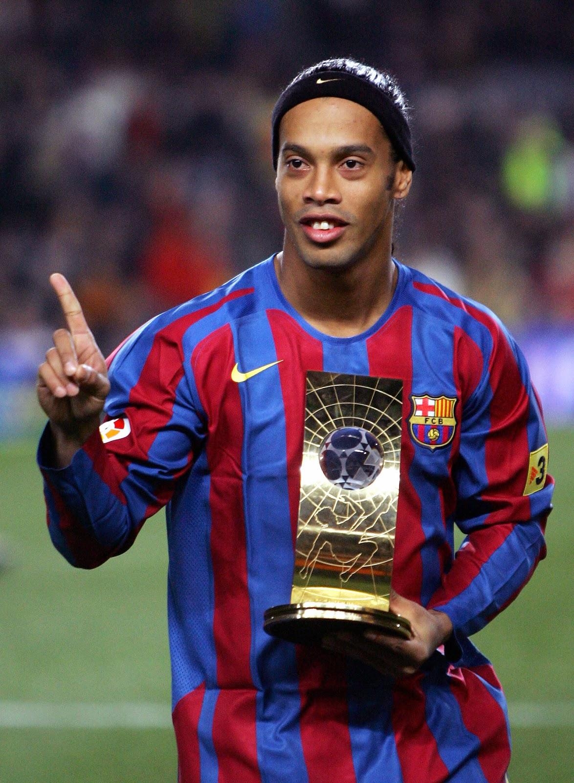 1180x1600 Ronaldinho, Phone