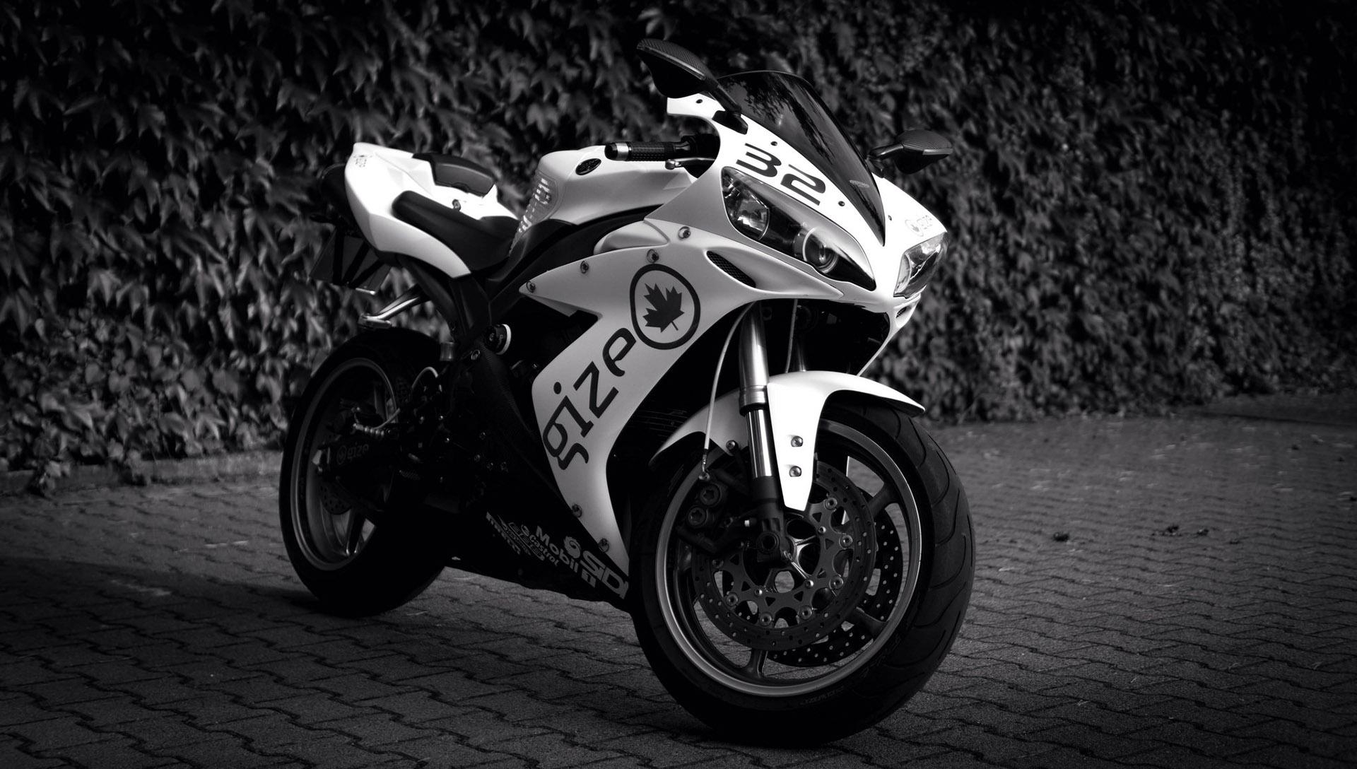 1920x1090 R1 Bike Wallpaper, Desktop